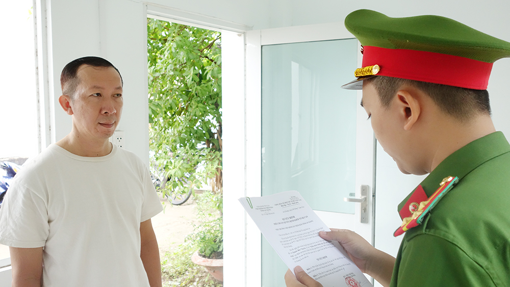 Khởi tố nh&oacute;m c&aacute;n bộ ng&acirc;n h&agrave;ng ở An Giang g&acirc;y thiệt hại tr&ecirc;n 600 tỷ- Ảnh 3.