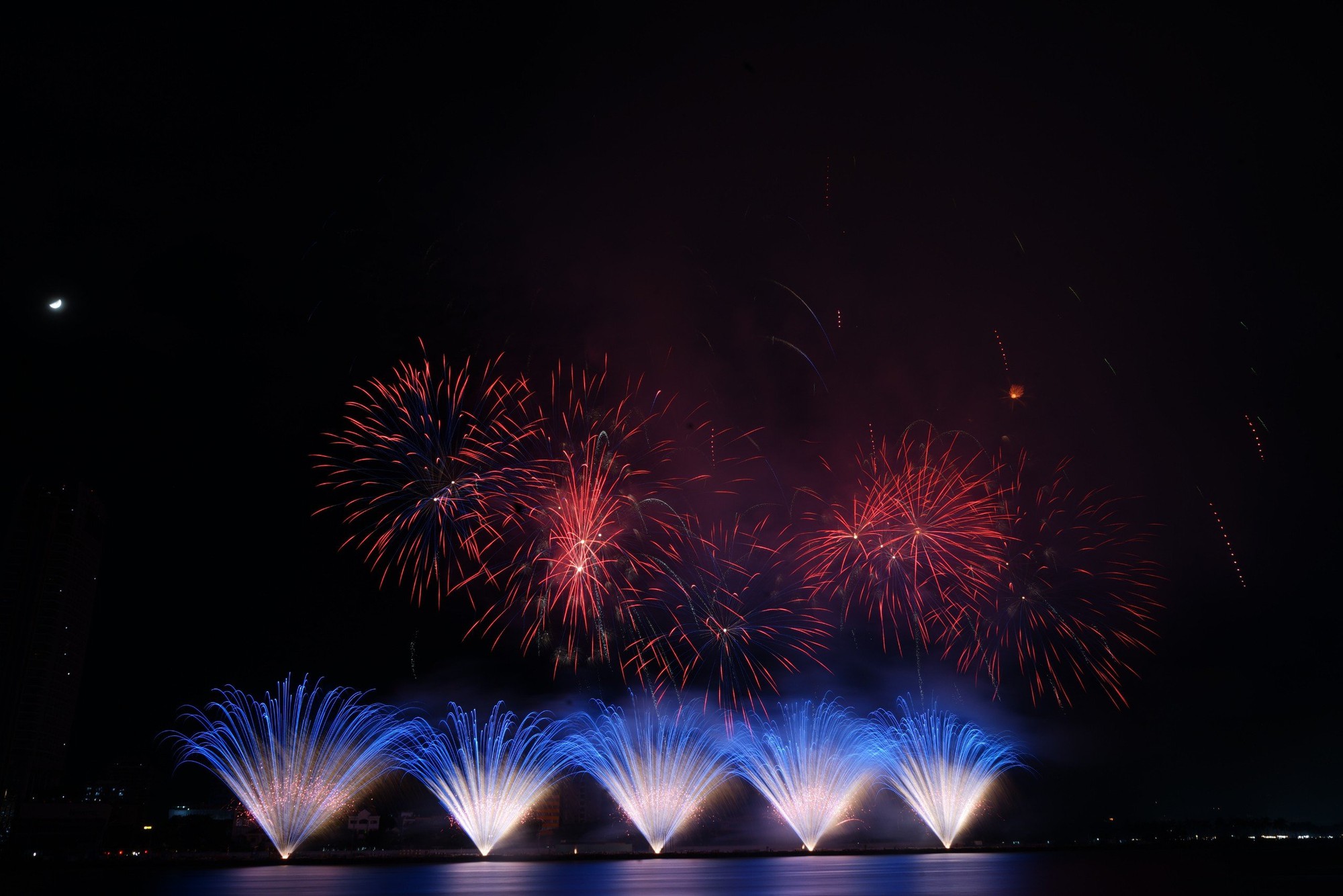 Tr&igrave;nh diễn m&atilde;n nh&atilde;n, Phần Lan vượt Trung Quốc gi&agrave;nh v&ocirc; địch lễ hội ph&aacute;o hoa Đ&agrave; Nẵng- Ảnh 9.