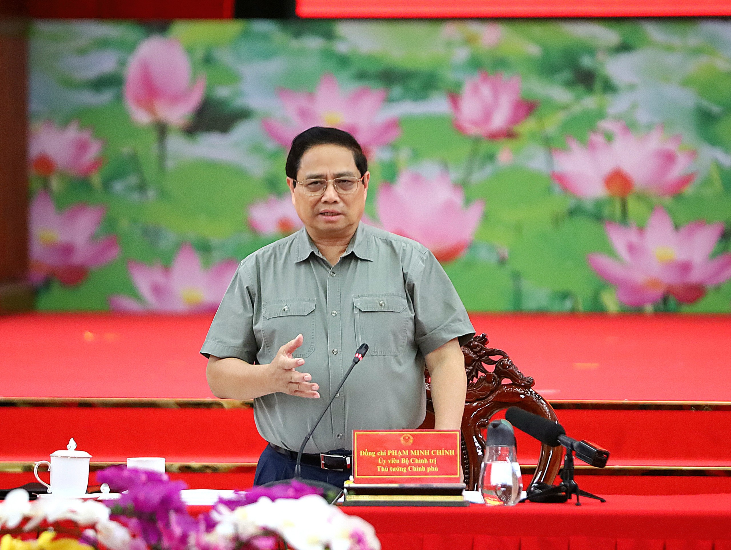 Thủ tướng gỡ vướng mắc, tạo đ&ograve;n bẩy ph&aacute;t triển hạ tầng giao th&ocirc;ng ĐBSCL- Ảnh 1.