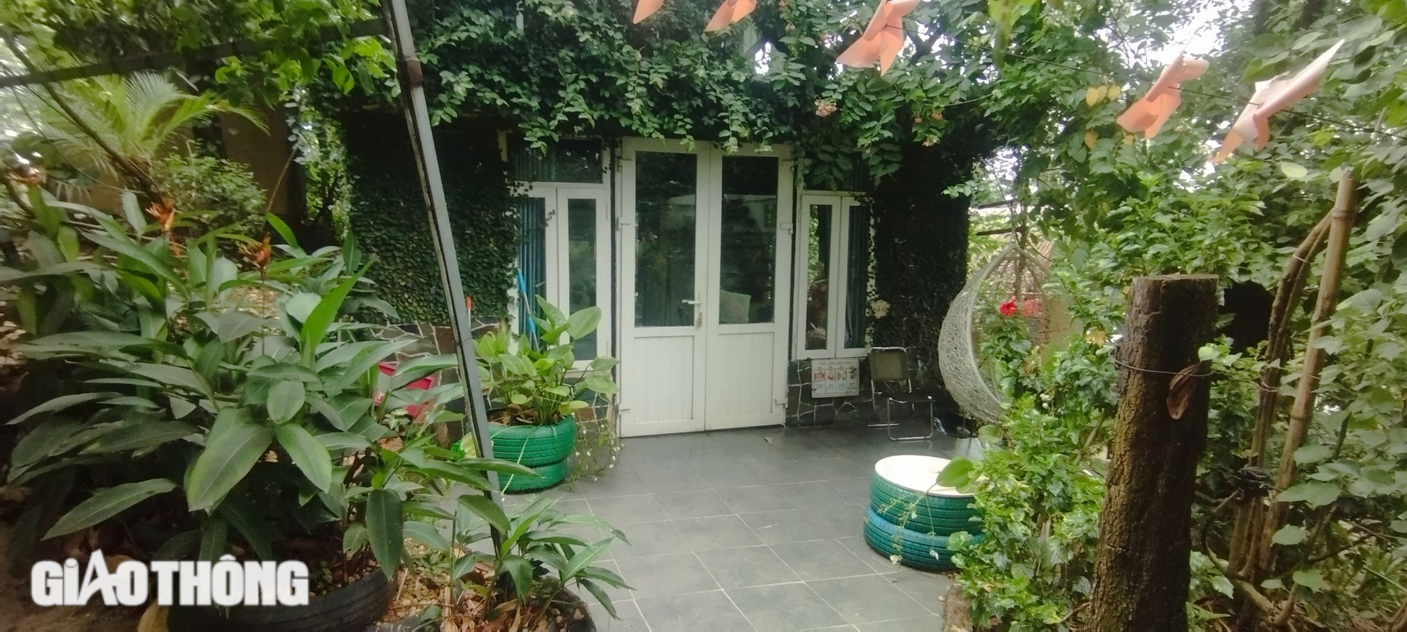 Cận cảnh điểm du lịch "nhiều kh&ocirc;ng" tr&ecirc;n hồ Th&aacute;c B&agrave;- Ảnh 6.