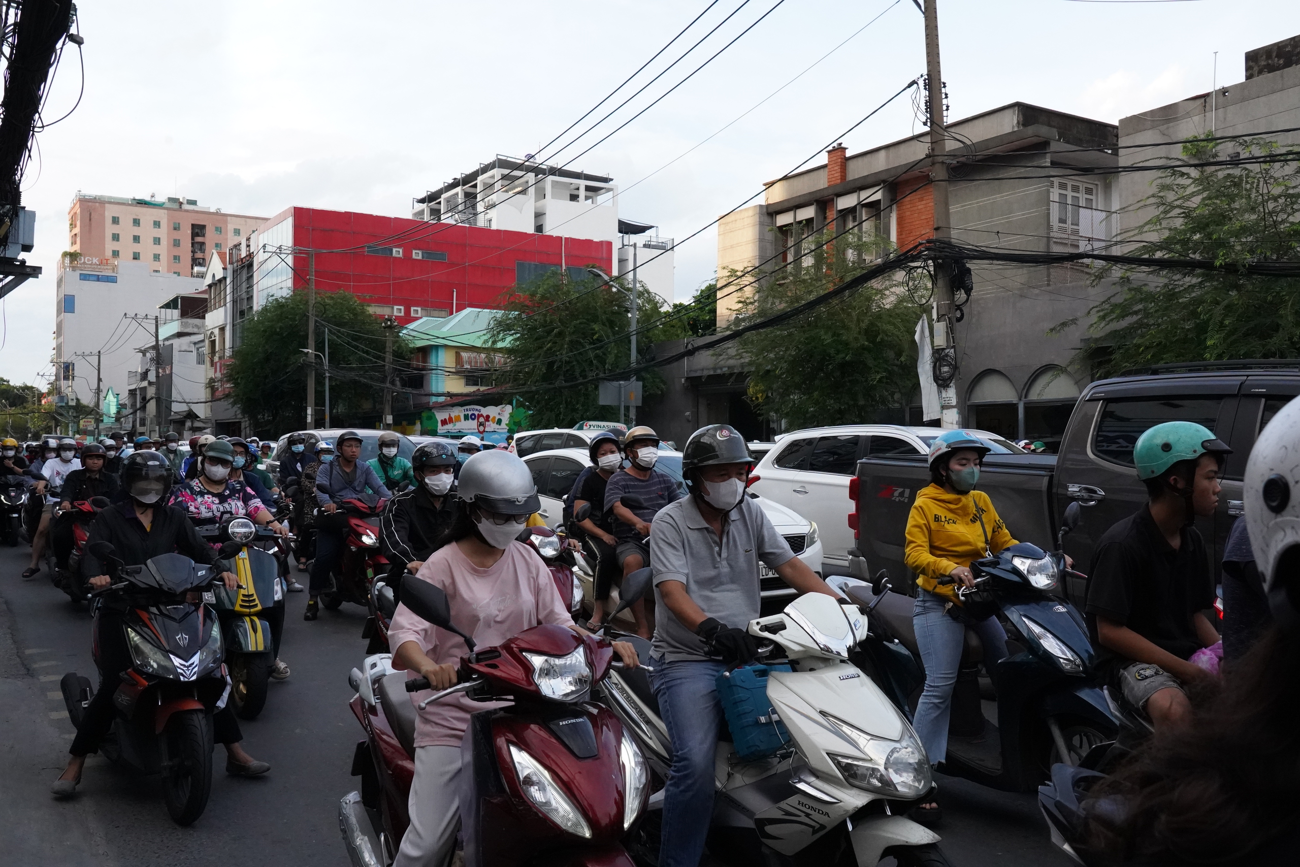 H&agrave;ng loạt th&aacute;ch thức với giao th&ocirc;ng, sức khỏe con người từ xe v&agrave; kh&iacute; thải- Ảnh 2.