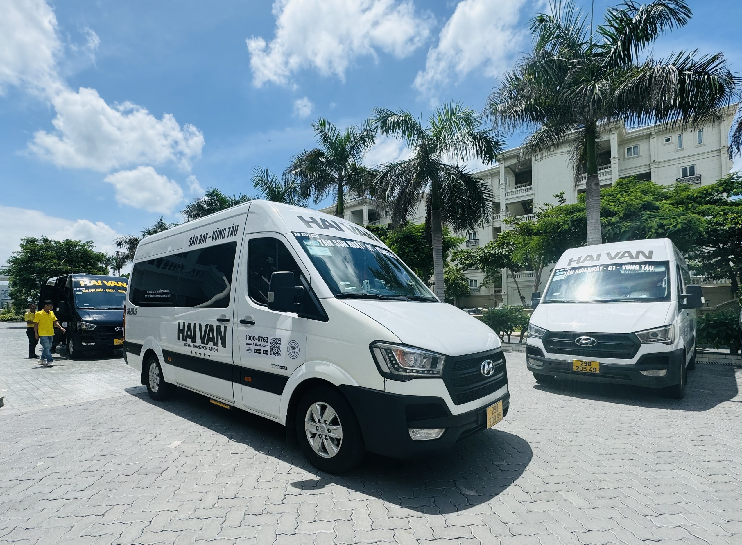 Th&ecirc;m xe sang phục vụ kh&aacute;ch chặng Vũng T&agrave;u - s&acirc;n bay T&acirc;n Sơn Nhất- Ảnh 2.
