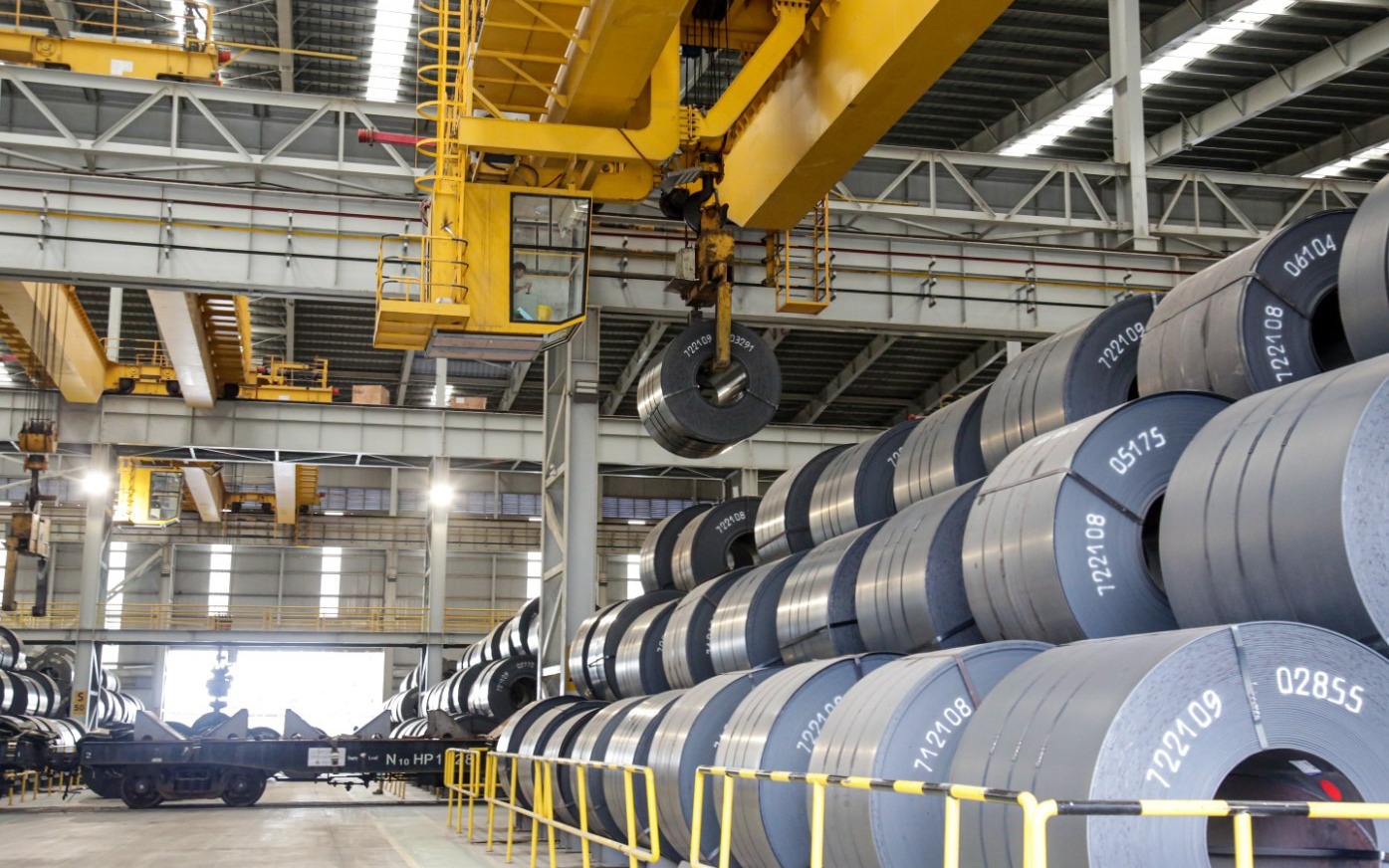 Ồ ạt nhập khẩu th&eacute;p c&aacute;n n&oacute;ng gi&aacute; rẻ, gần 6 triệu tấn tr&agrave;n v&agrave;o Việt Nam trong 6 th&aacute;ng