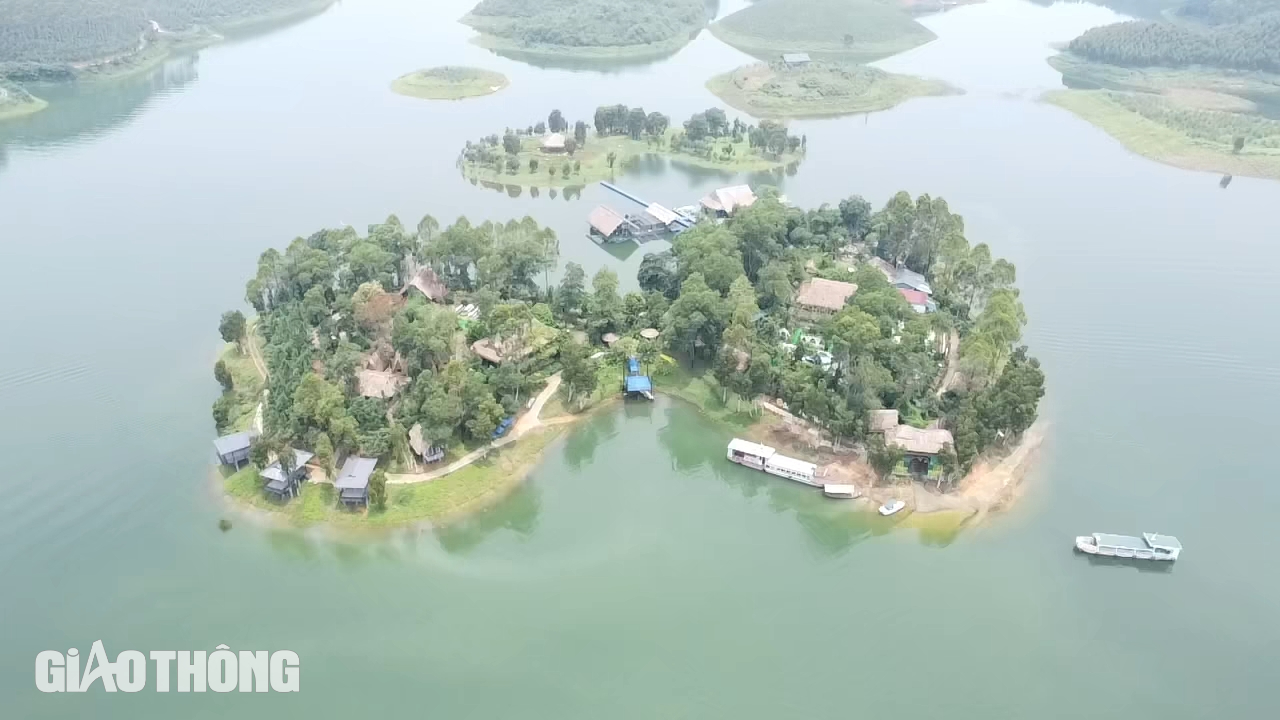 Ch&iacute;nh quyền n&oacute;i g&igrave; về điểm du lịch "nhiều kh&ocirc;ng" tr&ecirc;n hồ Th&aacute;c B&agrave;?- Ảnh 2.