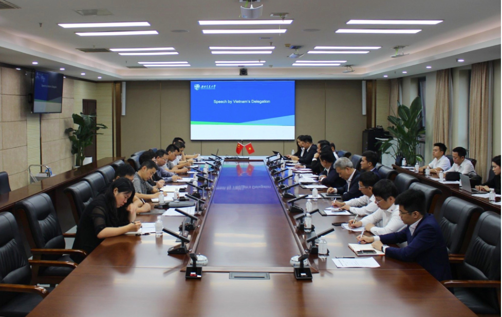 Đ&egrave;o Cả hợp t&aacute;c quốc tế đ&agrave;o tạo nh&acirc;n lực, đ&oacute;n đầu c&aacute;c dự &aacute;n đường sắt- Ảnh 1.