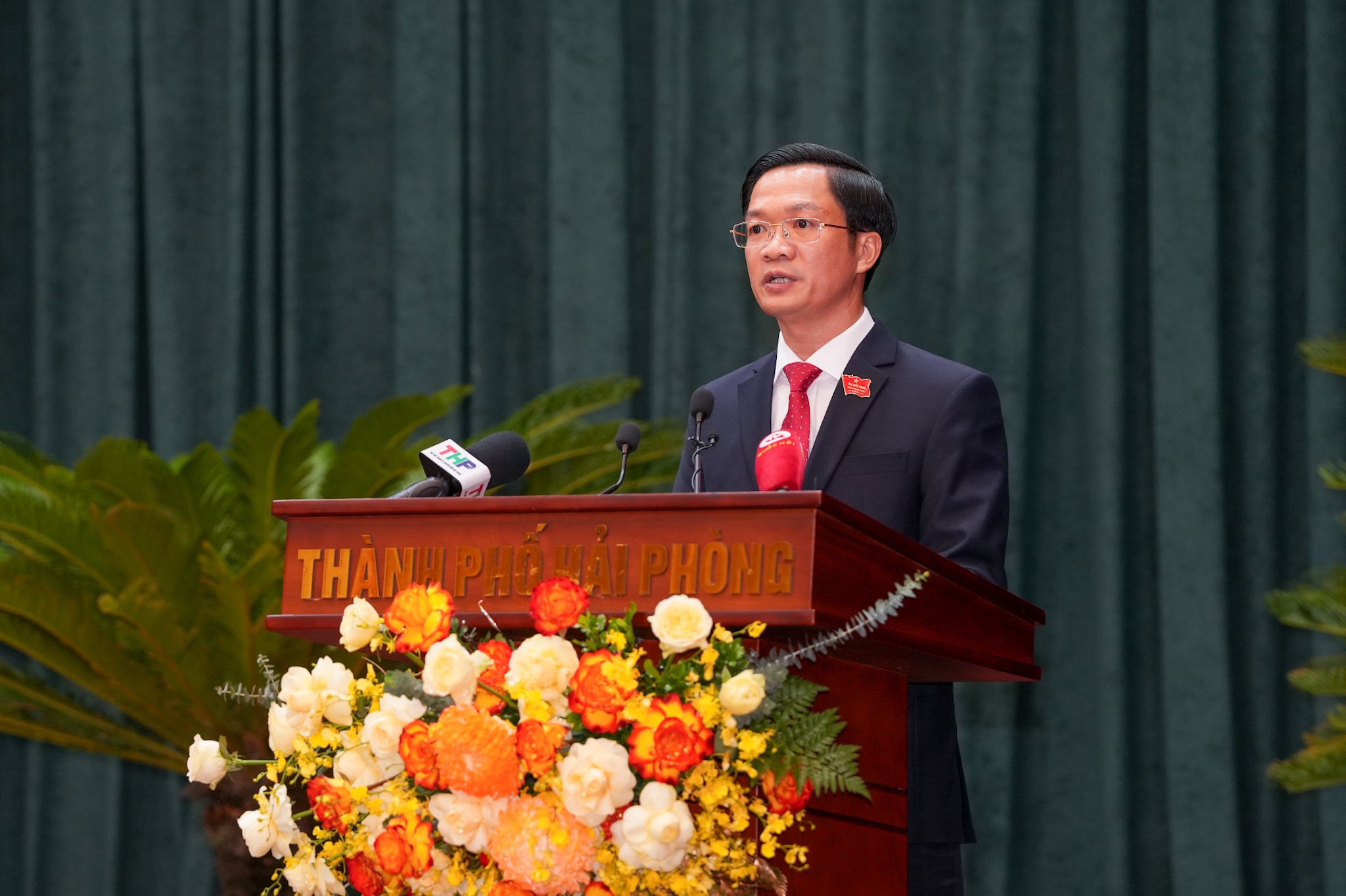 Chủ tịch Quốc hội: Hải Phòng có nhiều điều kiện để bứt phá- Ảnh 2. Chủ tịch Quốc hội: Hải Phòng có nhiều điều kiện để bứt phá- Ảnh 2.