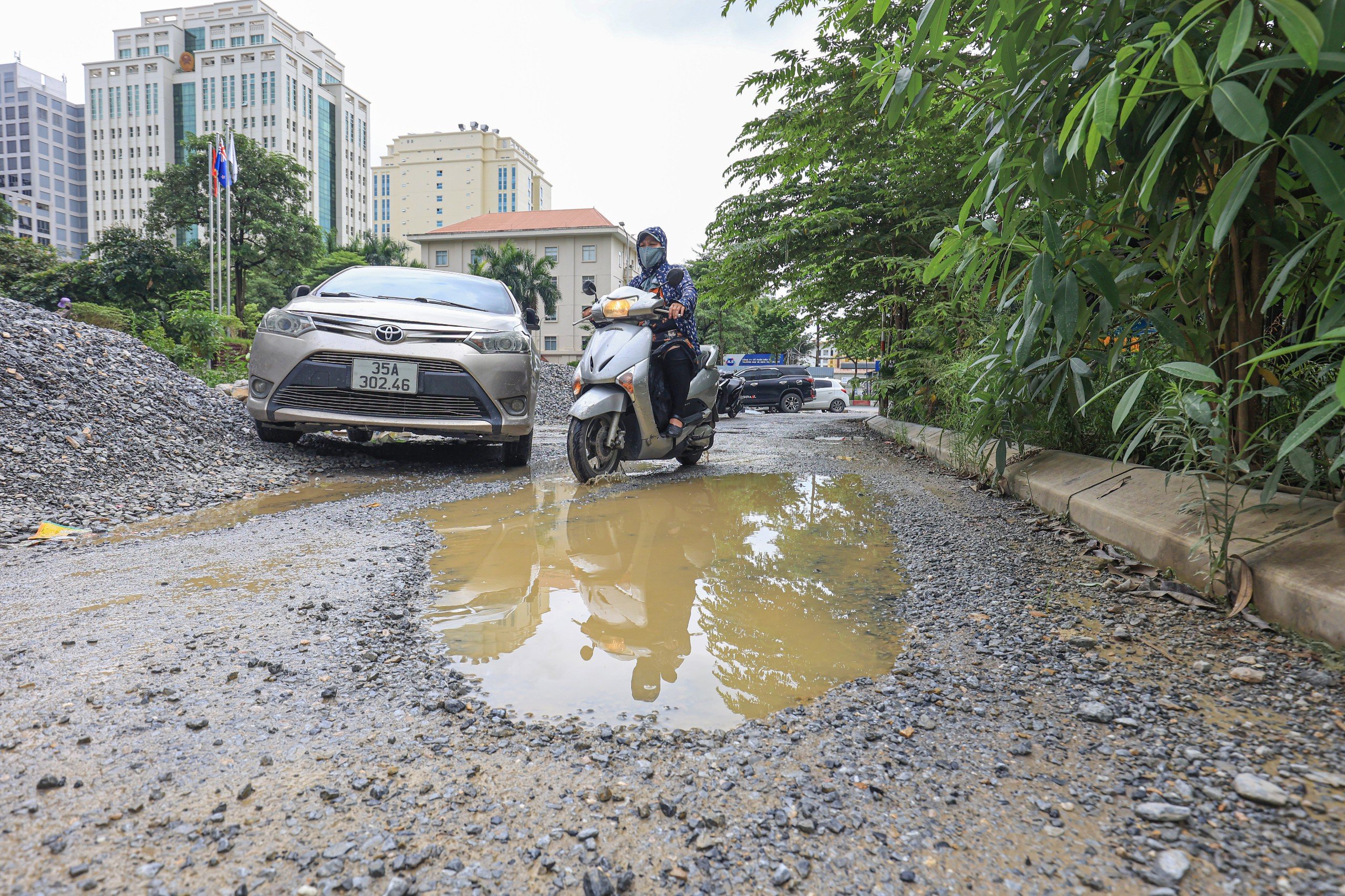 Đoạn đường 200m ở H&agrave; Nội l&agrave;m 4 năm chưa xong- Ảnh 8.