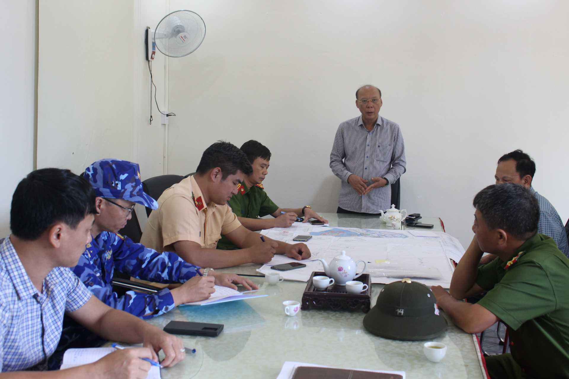 Thuyền chở 9 người đ&acirc;m v&agrave;o 1 t&agrave;u chở sắt tr&ecirc;n biển l&agrave;m 1 người mất t&iacute;ch- Ảnh 2.