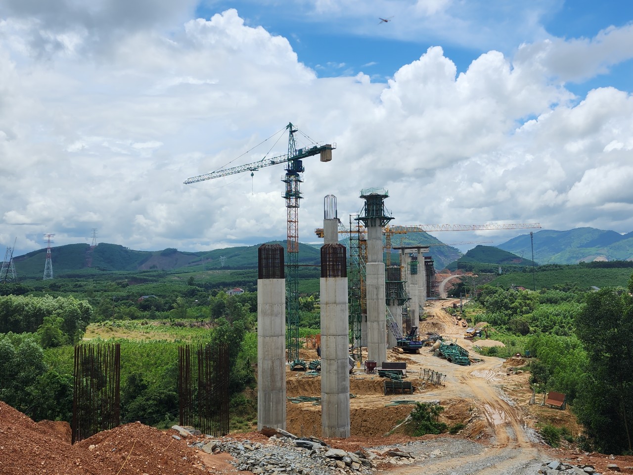 Ngắm cao tốc Bắc - Nam qua H&agrave; Tĩnh dần lộ diện, đẹp ngỡ ng&agrave;ng- Ảnh 6.