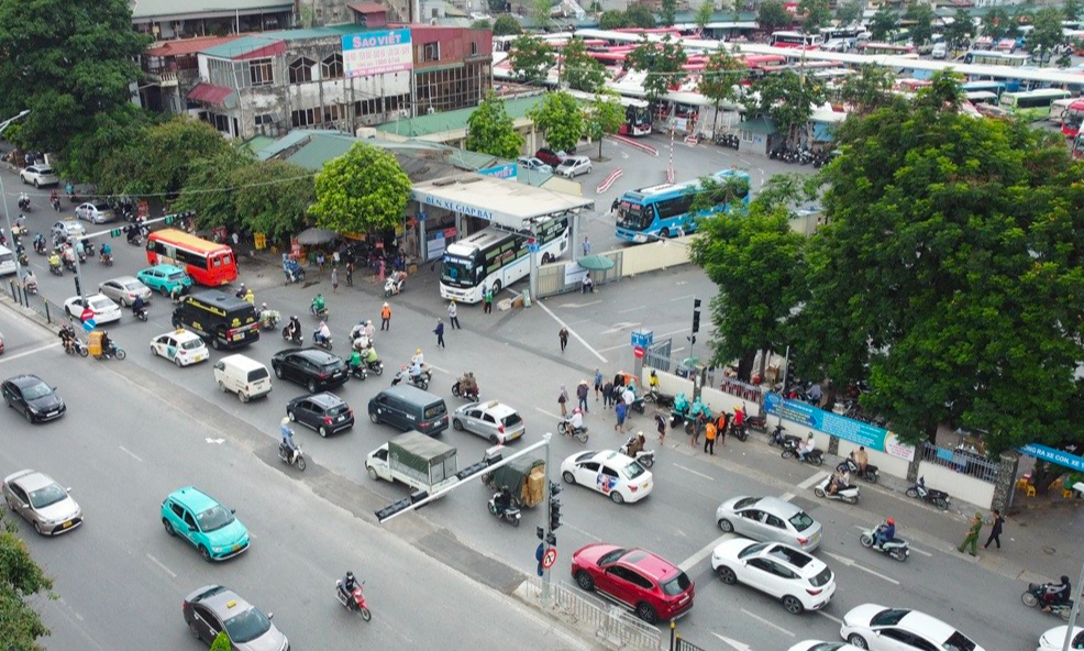 Tổ chức lại giao th&ocirc;ng đường Giải Ph&oacute;ng - Kim Đồng: Phương tiện đi lại ra sao?- Ảnh 1.