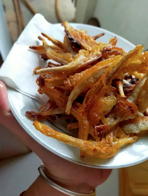 Phần bỏ đi của b&ocirc;ng hoa khổng lồ th&agrave;nh m&oacute;n ngon, lạ miệng khi chế biến c&aacute;ch n&agrave;y- Ảnh 8.