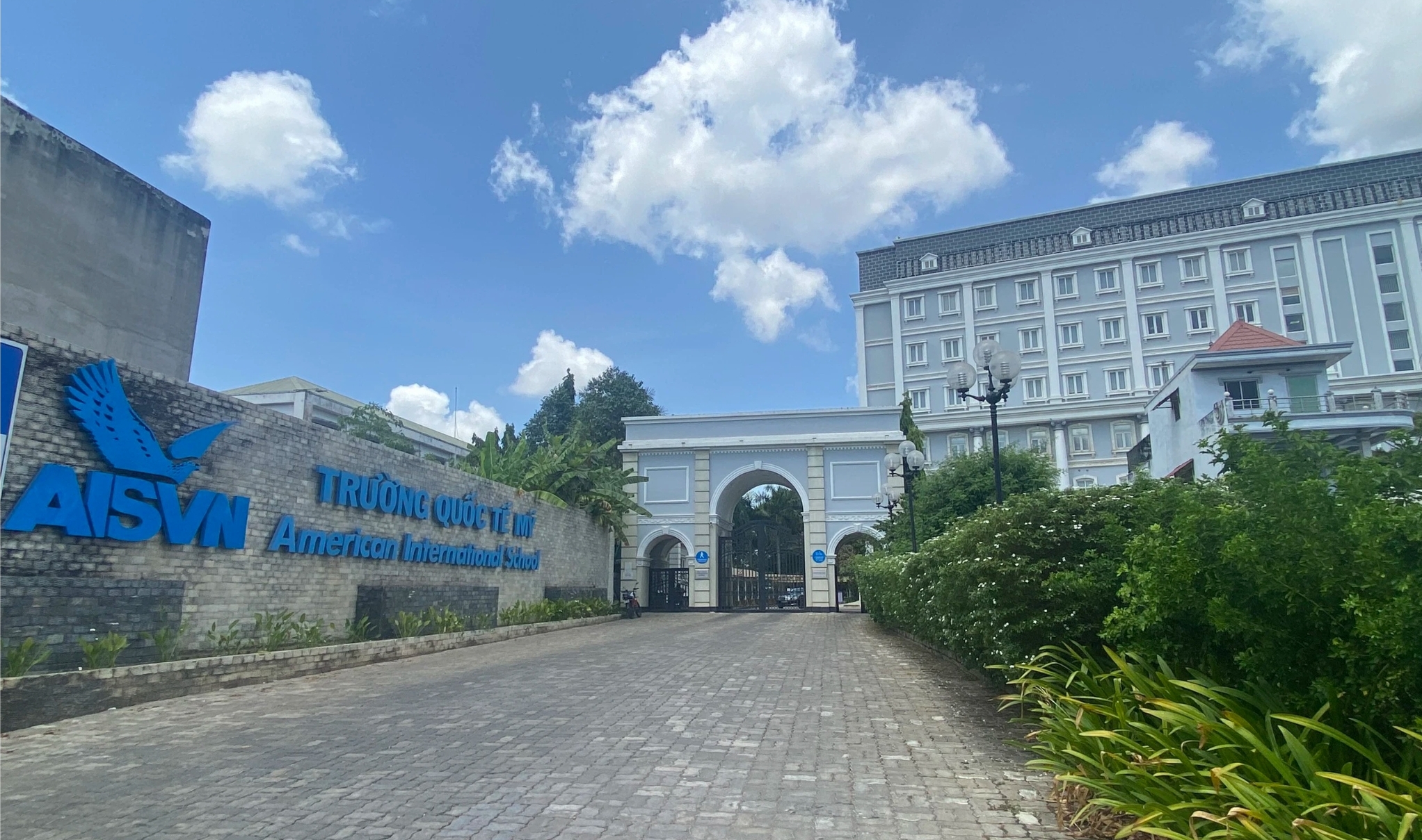 Ch&iacute;nh thức đ&igrave;nh chỉ hoạt động Trường Quốc tế Mỹ 1 năm- Ảnh 1.