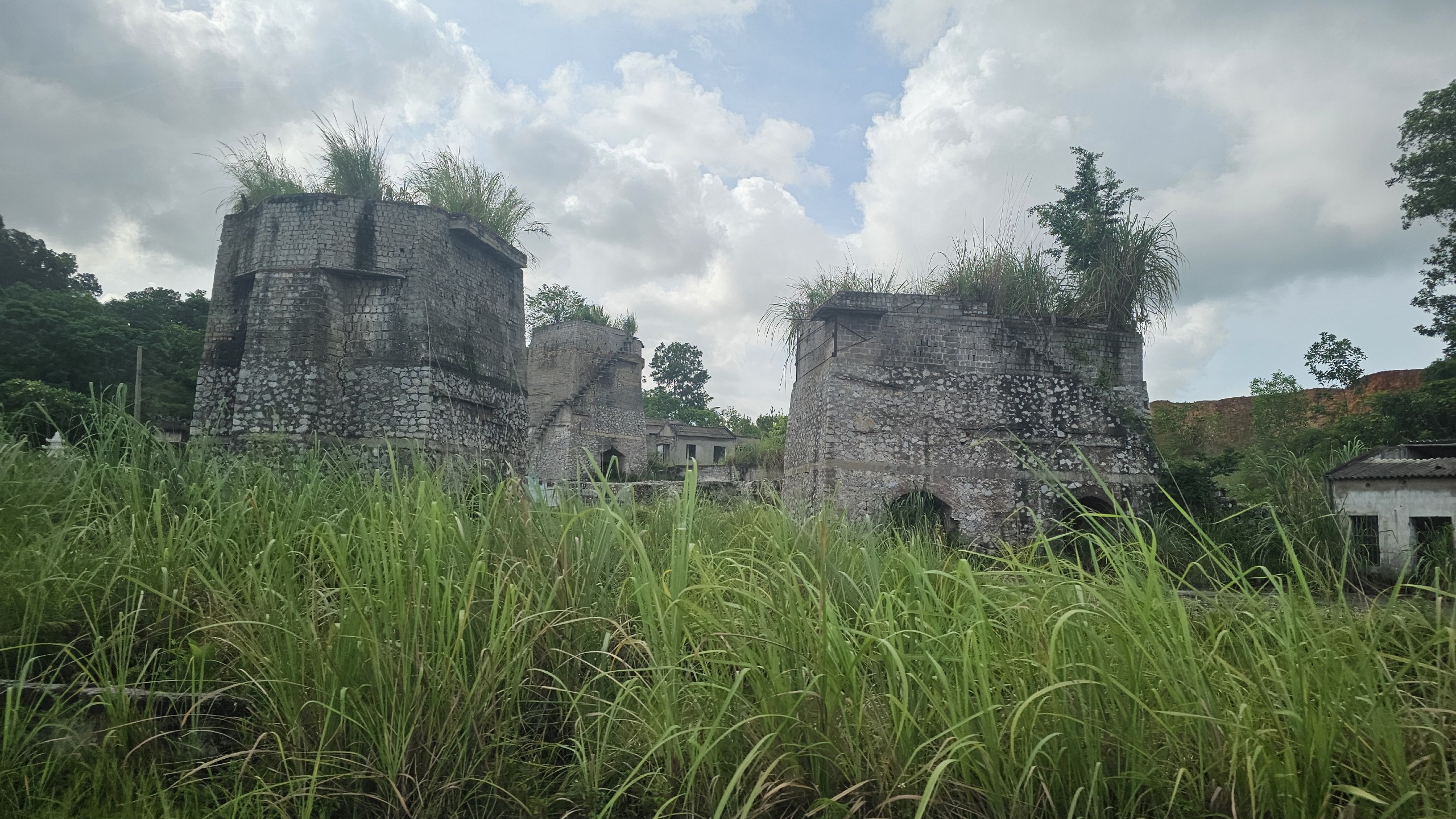 Bất an những l&ograve; v&ocirc;i bỏ hoang tại Hải Ph&ograve;ng- Ảnh 11.