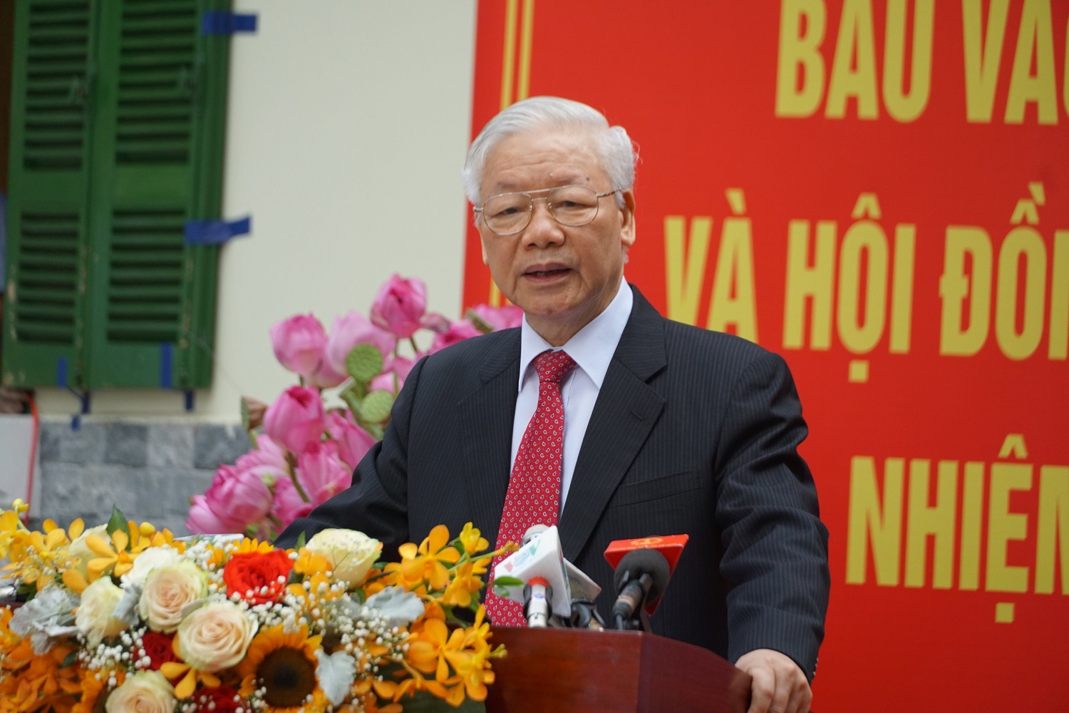 Tổng B&iacute; thư Nguyễn Ph&uacute; Trọng - "Vị tướng" vĩ đại trong cuộc chiến chống "giặc nội x&acirc;m"- Ảnh 1.