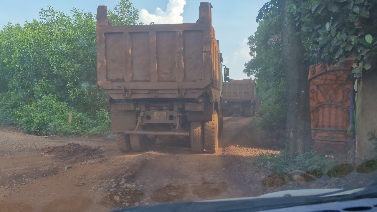 Đồng Hỷ, Th&aacute;i Nguy&ecirc;n: Xe hết đăng kiểm 9 năm vẫn ngh&ecirc;nh ngang chở quặng- Ảnh 11.