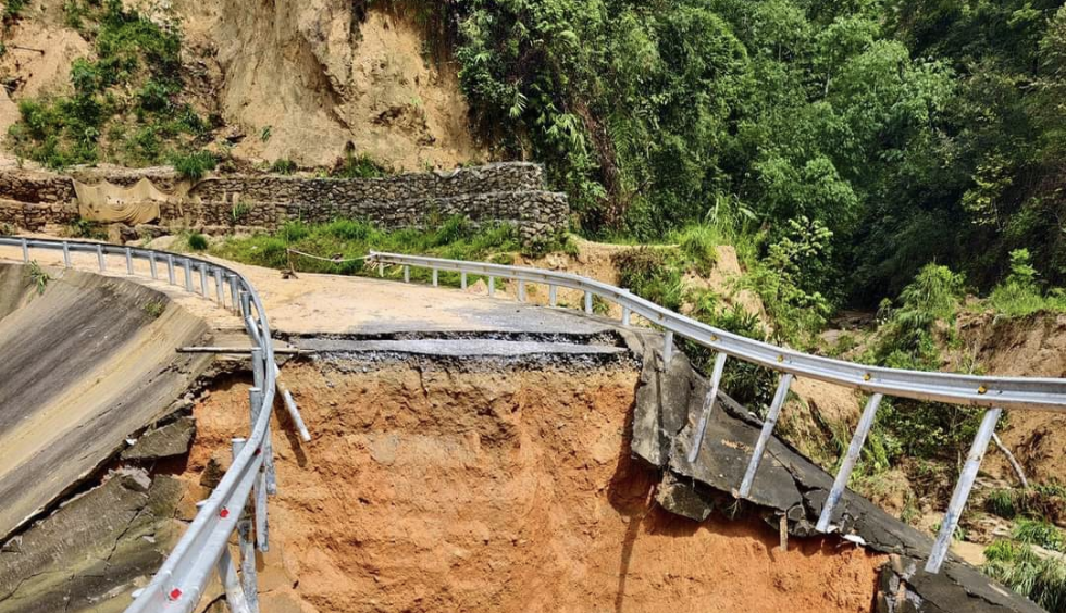 Bộ GTVT y&ecirc;u cầu chủ động ứng ph&oacute; với cơn b&atilde;o số 2- Ảnh 1.