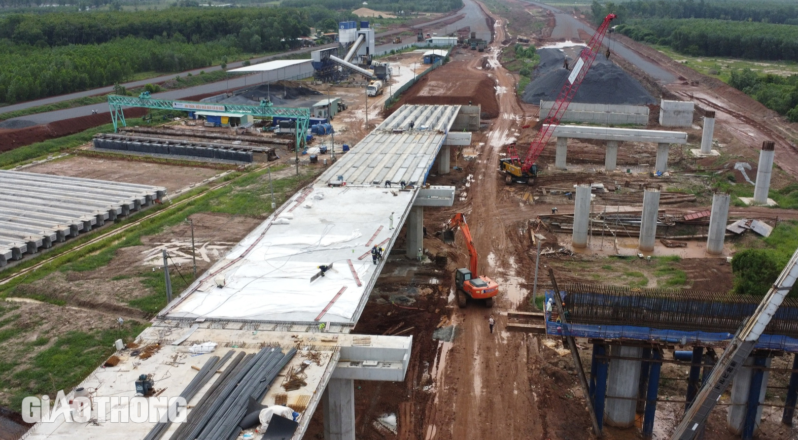 Ngắm đường kết nối nhà ga sân bay Long Thành sau 1 năm thi công- Ảnh 4. Ngắm đường kết nối nhà ga sân bay Long Thành sau 1 năm thi công- Ảnh 4.
