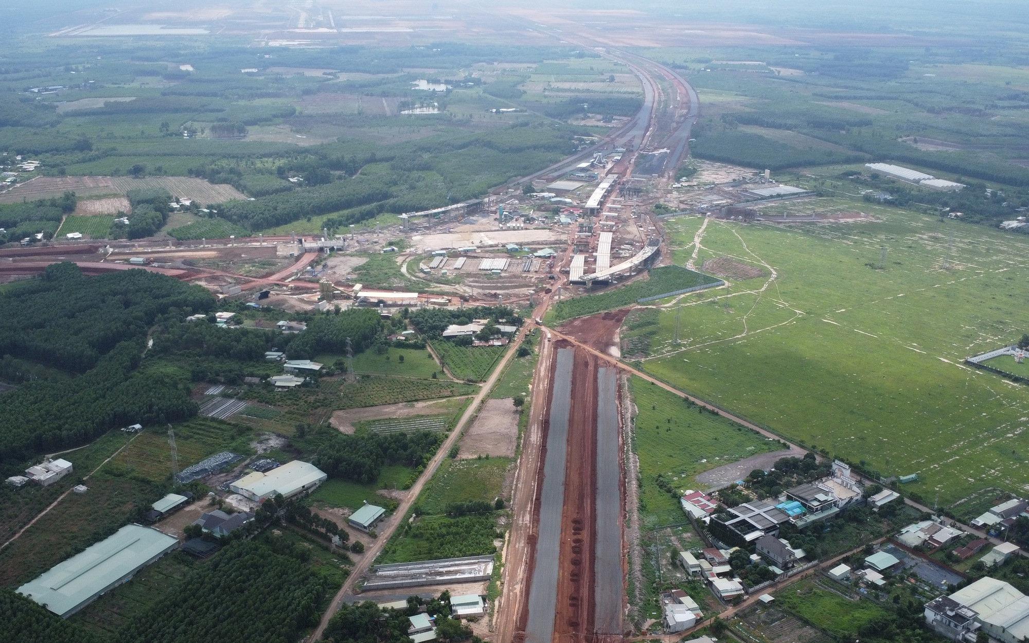 Ngắm đường kết nối nh&agrave; ga s&acirc;n bay Long Th&agrave;nh sau 1 năm thi c&ocirc;ng