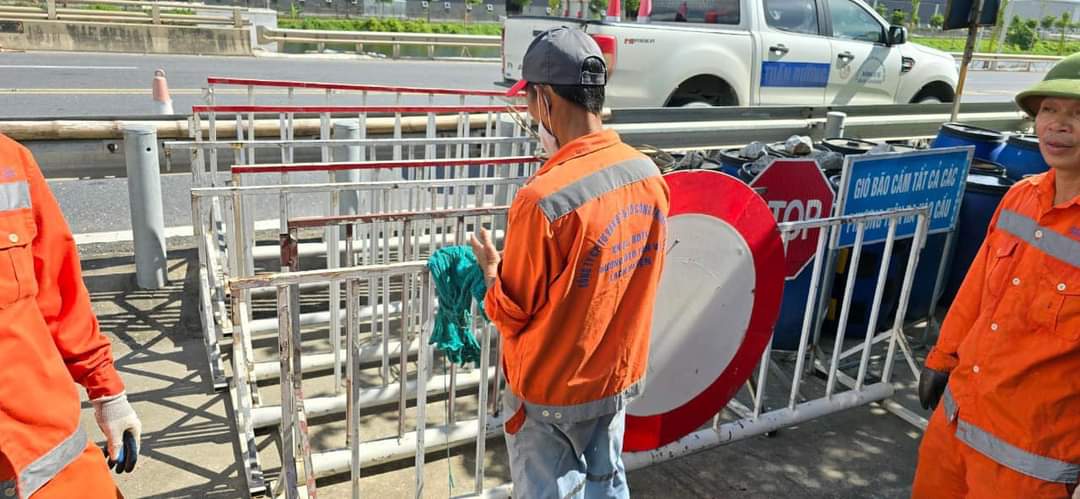 B&atilde;o số 2 dự kiến đổ bộ tối nay: Quảng Ninh, Hải Ph&ograve;ng cấm biển; dừng ph&agrave;, c&aacute;p treo- Ảnh 2.