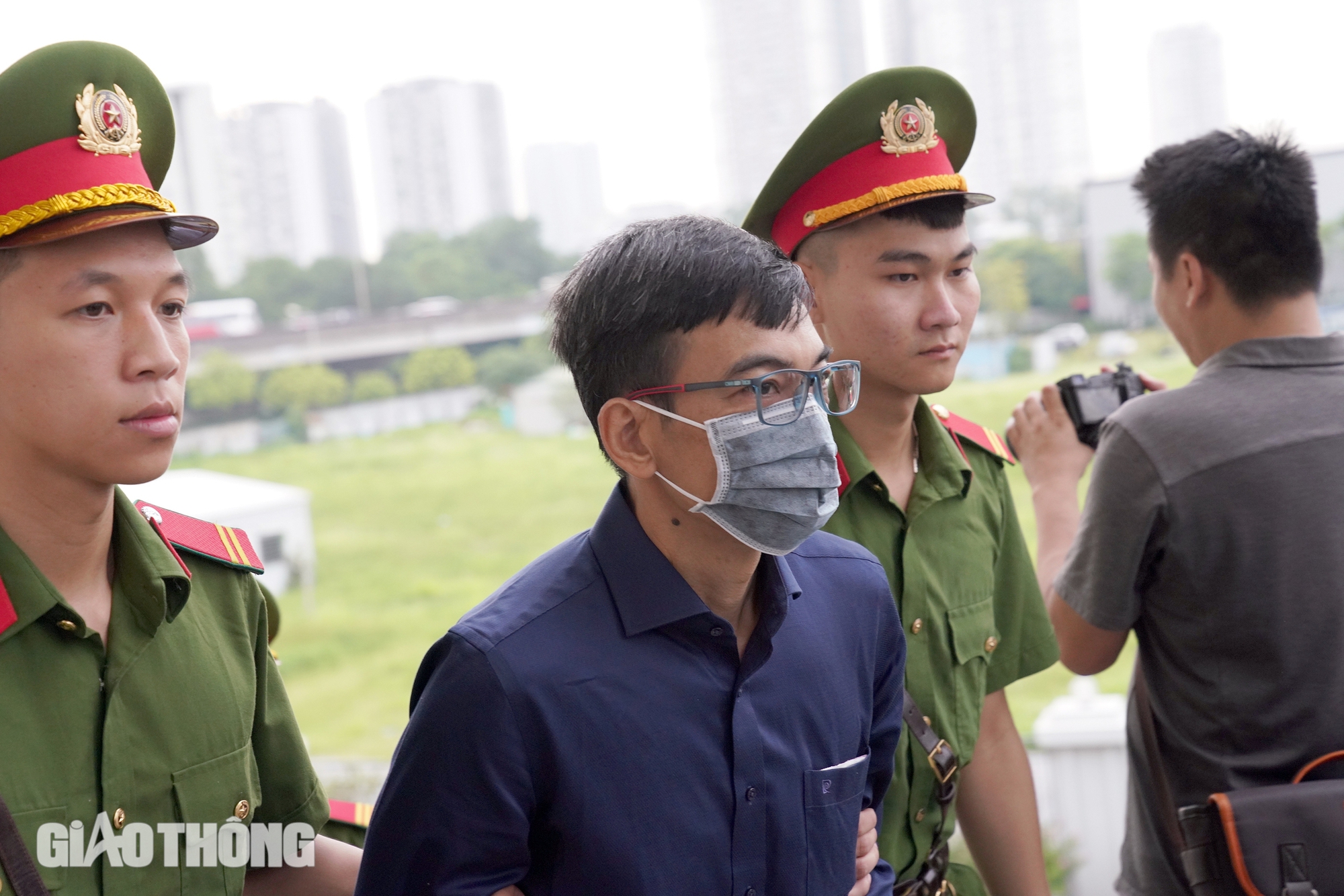 Cựu l&atilde;nh đạo Chứng kho&aacute;n HOSE khai về mối quan hệ với Trịnh Văn Quyết- Ảnh 2.