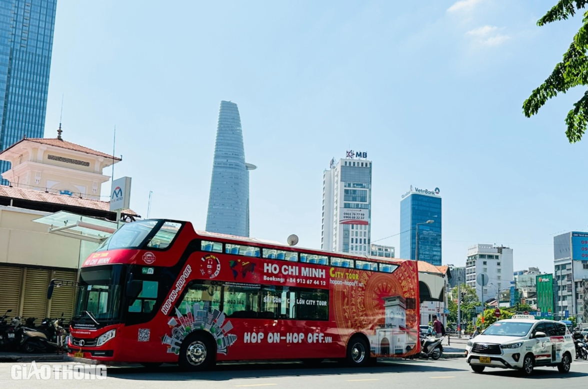 TP.HCM: Doanh nghiệp đề xuất đưa th&ecirc;m nhiều bu&yacute;t du lịch 2 tầng v&agrave;o hoạt động- Ảnh 1.