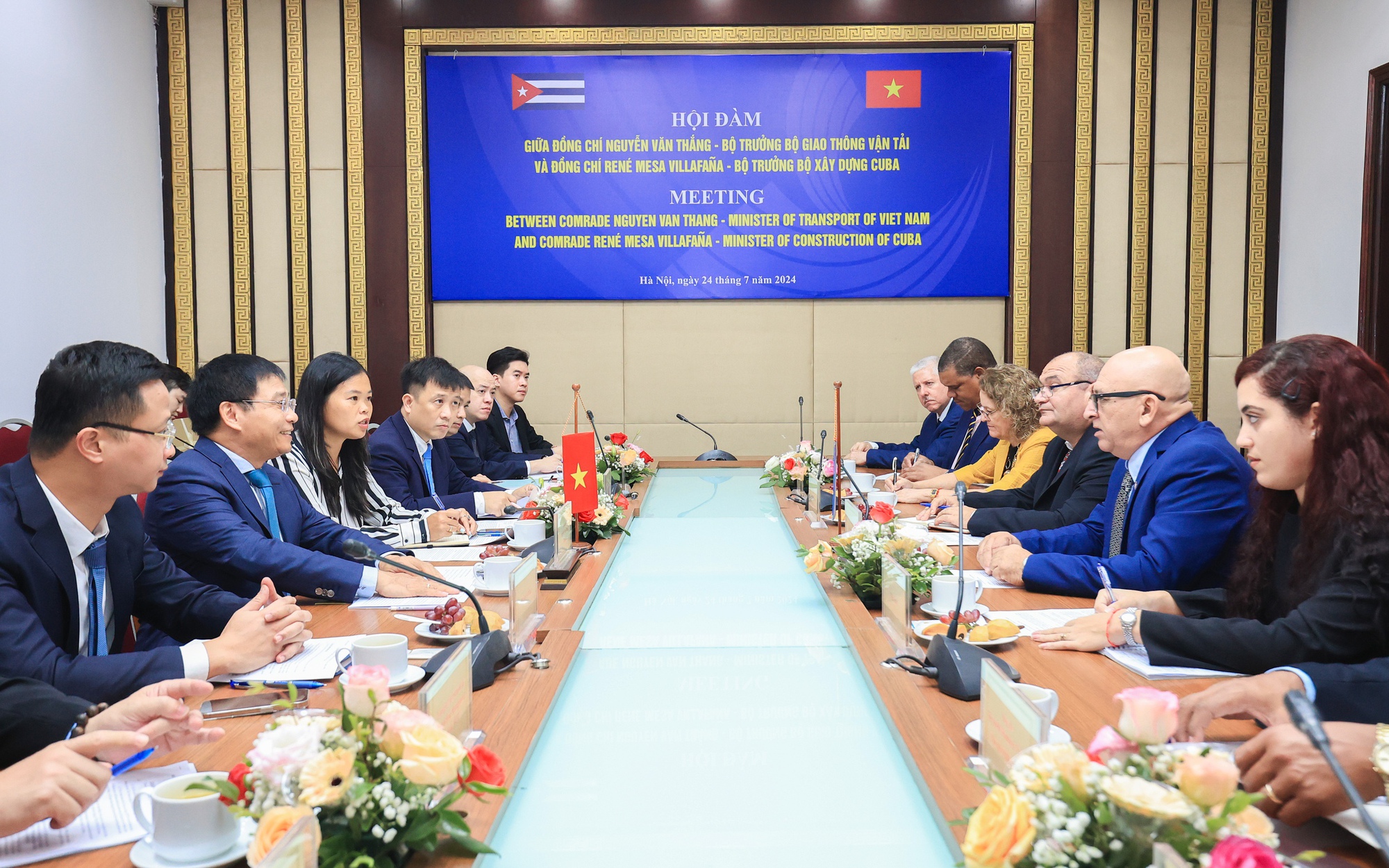Cuba mong muốn tăng cường hợp t&aacute;c ph&aacute;t triển hạ tầng giao th&ocirc;ng tại Việt Nam