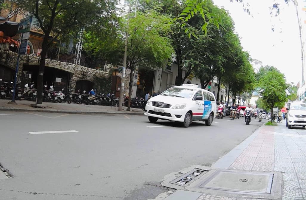 TP.HCM cấm xe bu&yacute;t bấm c&ograve;i trong 2 ng&agrave;y Quốc tang- Ảnh 1.