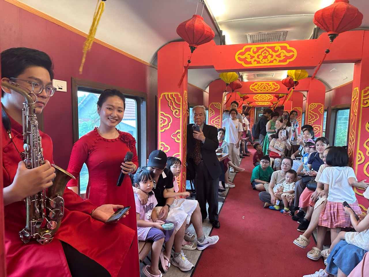 Doanh thu tăng mạnh, lợi nhuận của 2 doanh nghiệp vận tải đường sắt vẫn giảm- Ảnh 1.