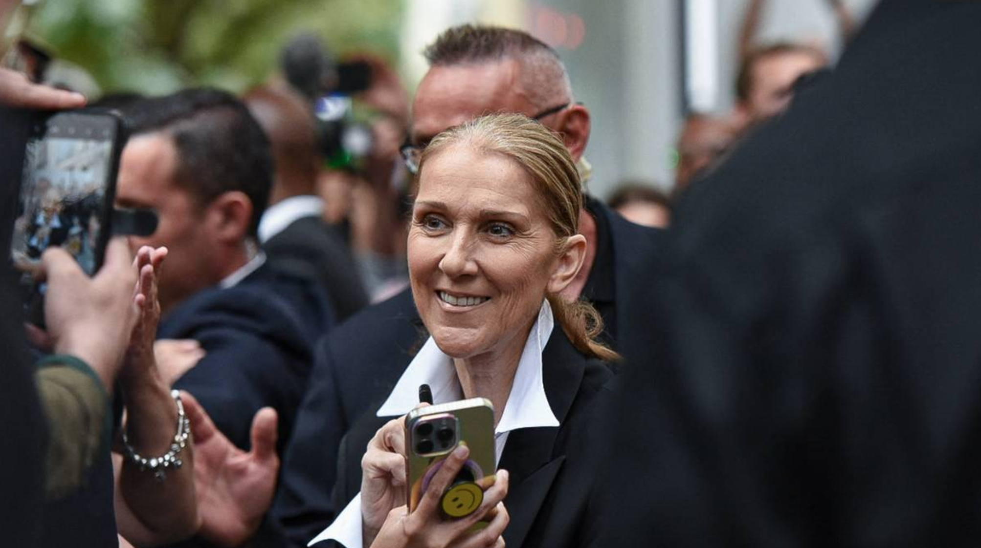 Celine Dion tái xuất sau thời gian dài chống chọi với bệnh tật- Ảnh 2. Celine Dion tái xuất sau thời gian dài chống chọi với bệnh tật- Ảnh 2.