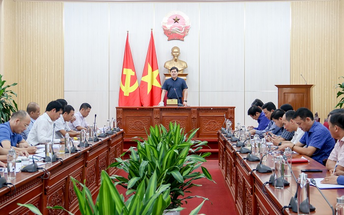Quảng Ng&atilde;i khẩn trương di dời hạ tầng kỹ thuật, giải quyết rốt r&aacute;o mặt bằng cao tốc- Ảnh 3.