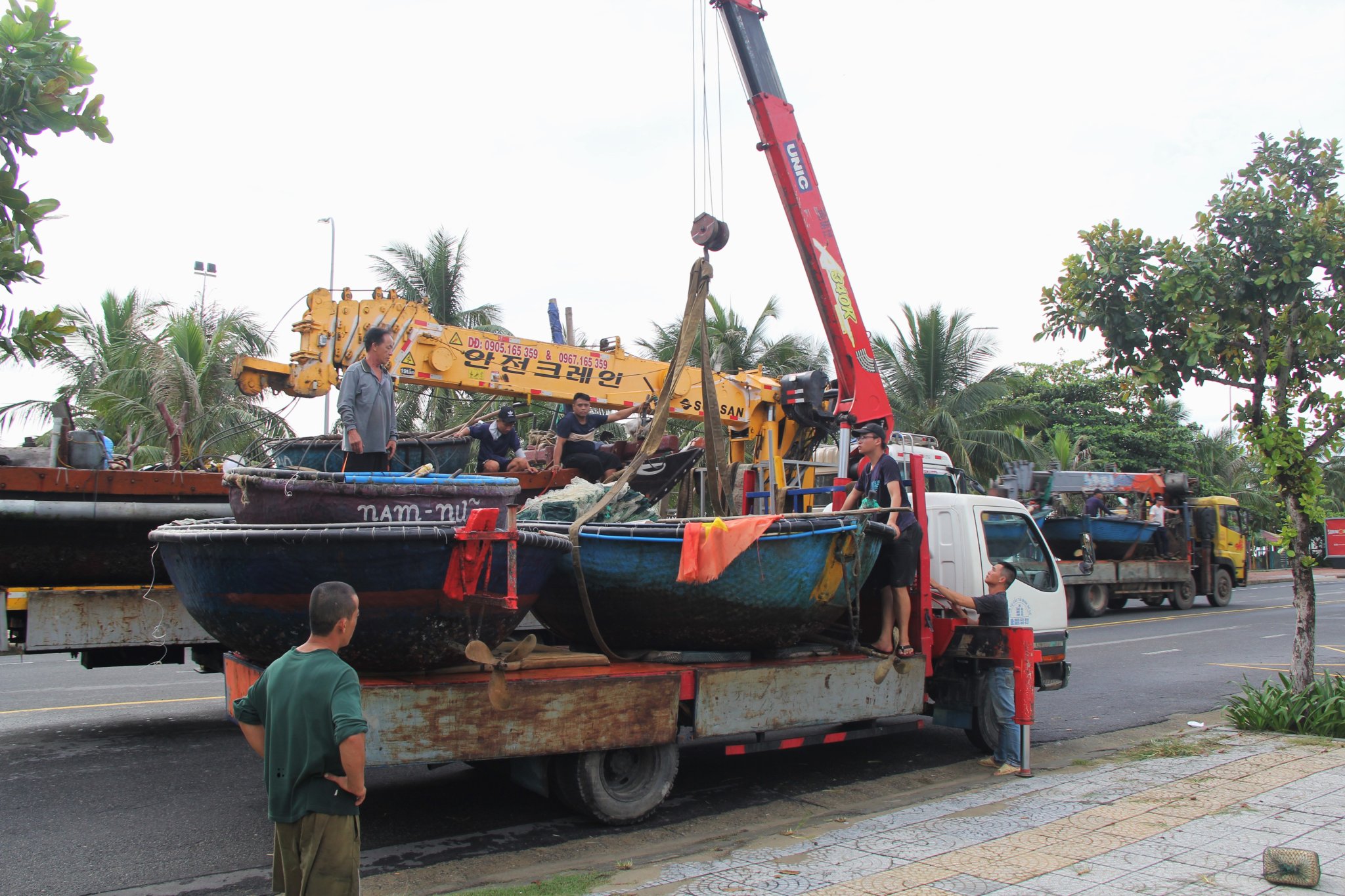 Mưa b&atilde;o phức tạp, l&agrave;m sao đảm bảo an to&agrave;n cho t&agrave;u, thuyền tr&ecirc;n biển Đ&agrave; Nẵng?- Ảnh 3.