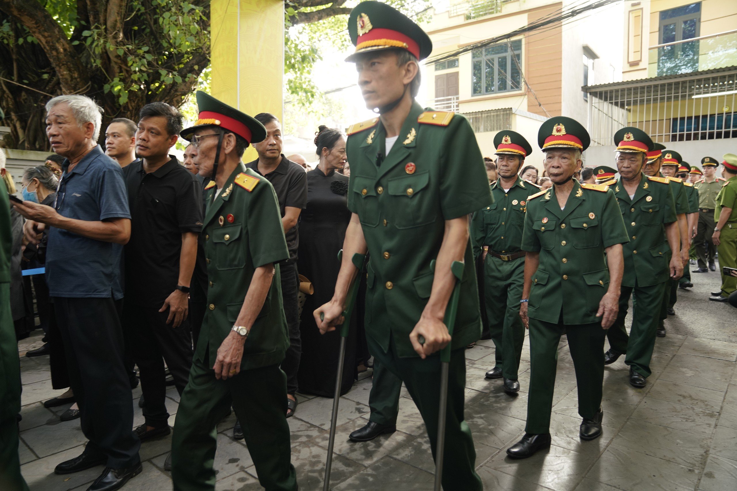 Nghẹn ng&agrave;o lễ viếng Tổng B&iacute; thư Nguyễn Ph&uacute; Trọng tại qu&ecirc; nh&agrave;- Ảnh 4.