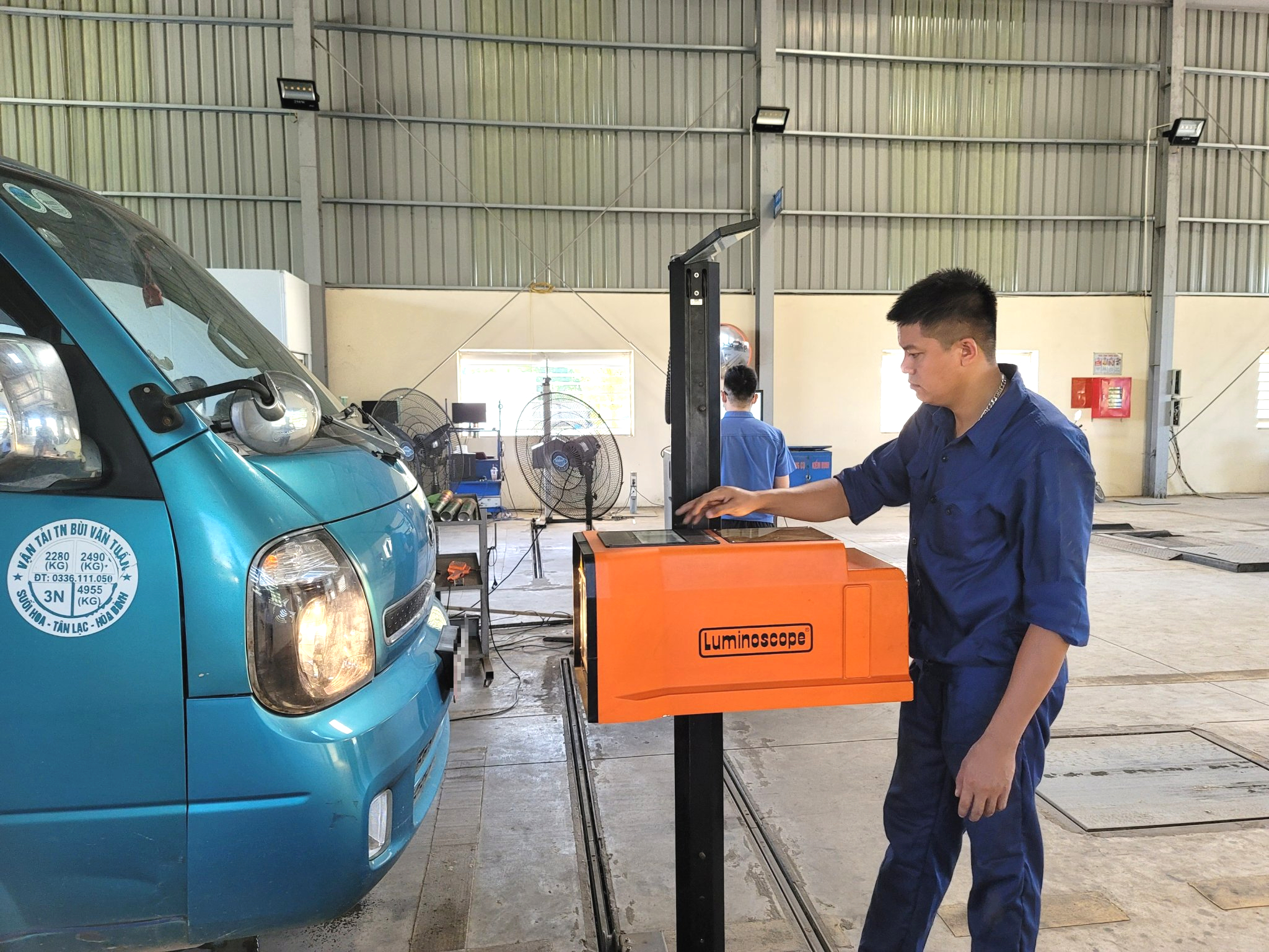 Thiết bị giám sát hành trình bị hư hỏng, ô tô khách có được đăng kiểm?- Ảnh 1. Thiết bị giám sát hành trình bị hư hỏng, ô tô khách có được đăng kiểm?- Ảnh 1.