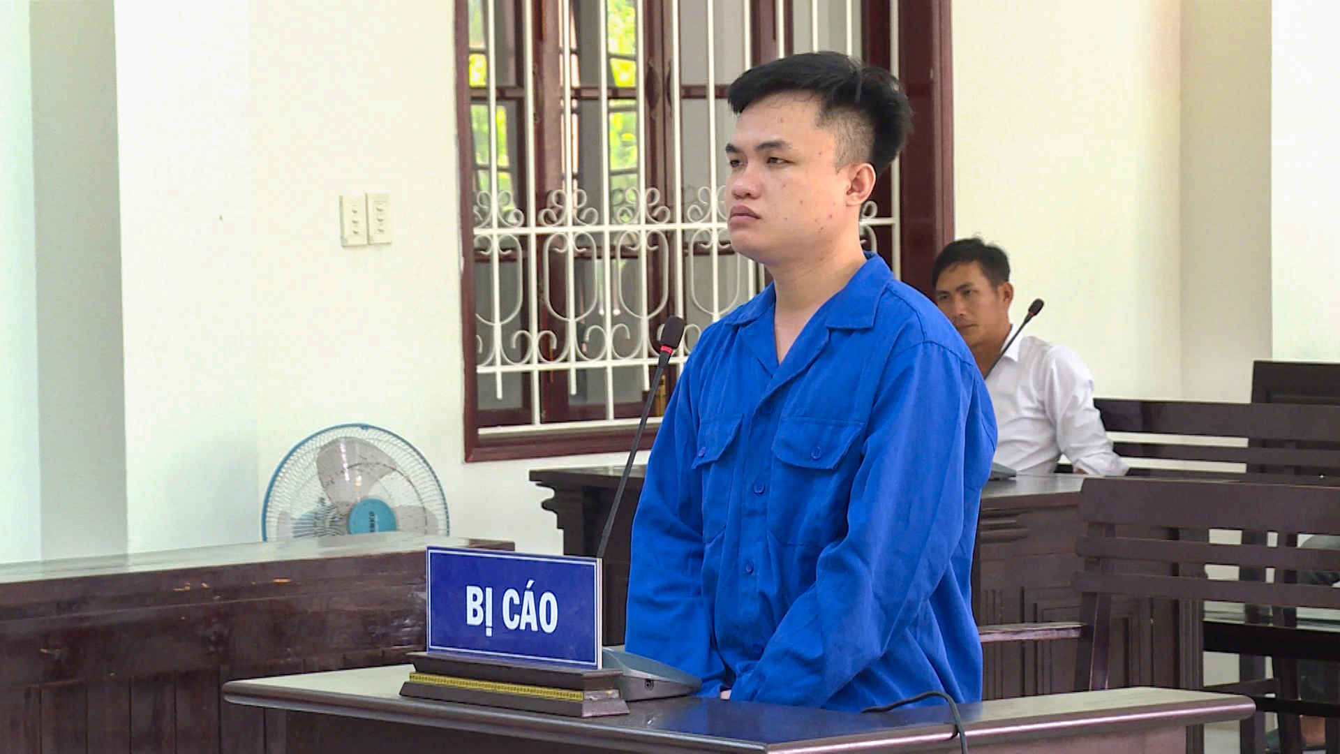 Nam thanh niên vận chuyển ma túy lấy 500 nghìn đồng tiền công lĩnh 20 năm tù- Ảnh 1. Nam thanh niên vận chuyển ma túy lấy 500 nghìn đồng tiền công lĩnh 20 năm tù- Ảnh 1.