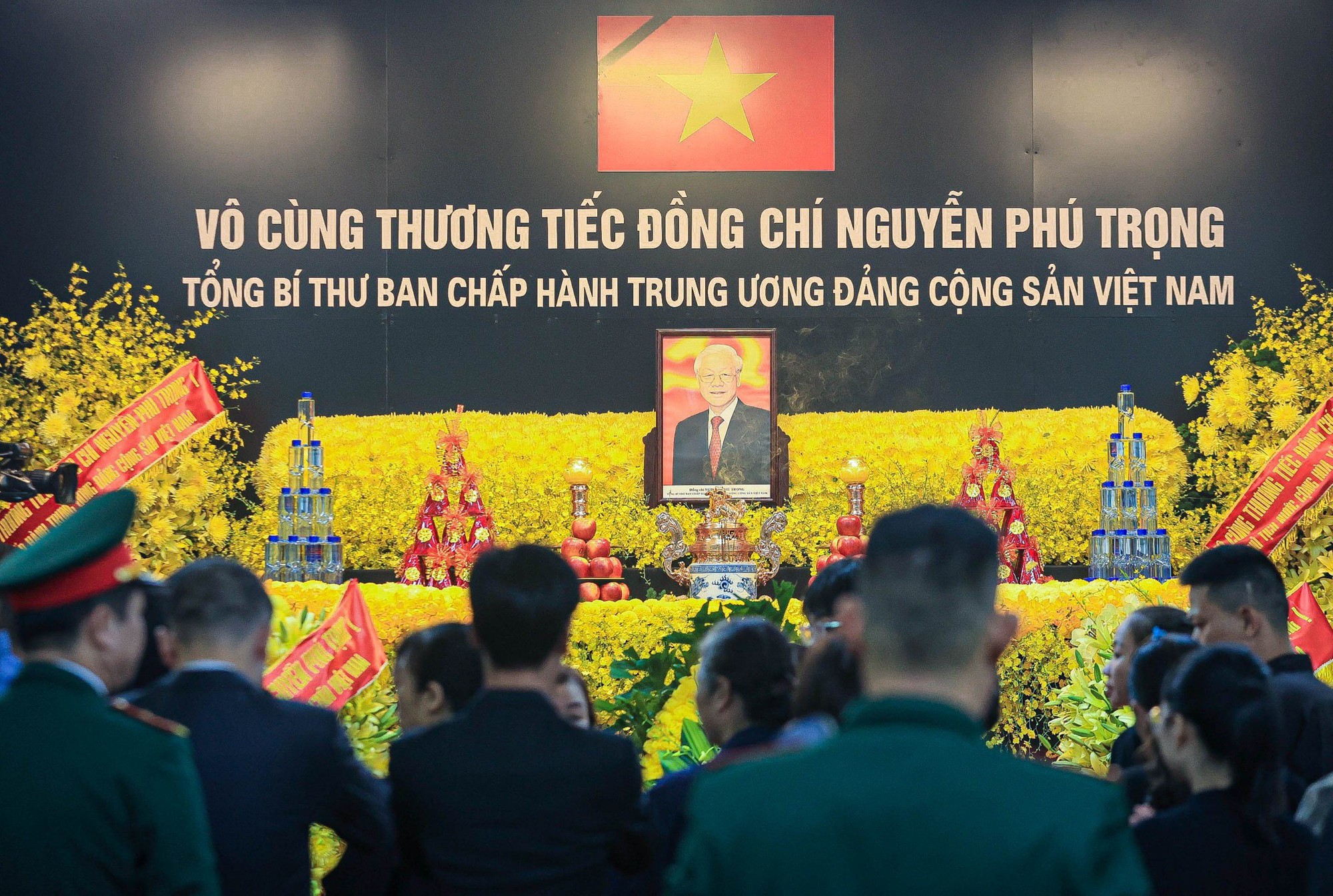 Tổng B&iacute; thư Nguyễn Ph&uacute; Trọng y&ecirc;n nghỉ nơi đất mẹ- Ảnh 1.