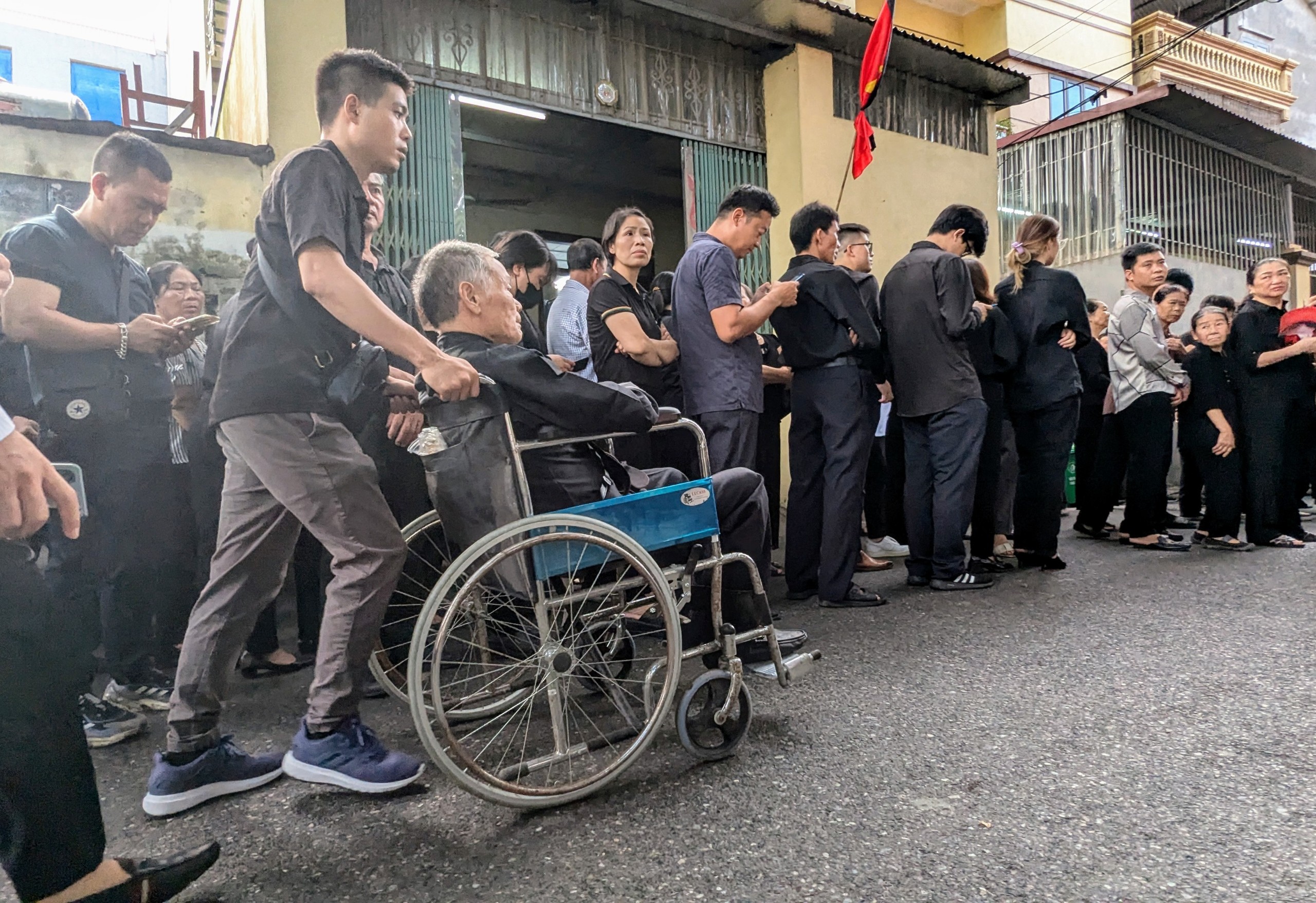 Nghẹn ng&agrave;o lễ viếng Tổng B&iacute; thư Nguyễn Ph&uacute; Trọng tại qu&ecirc; nh&agrave;- Ảnh 5.