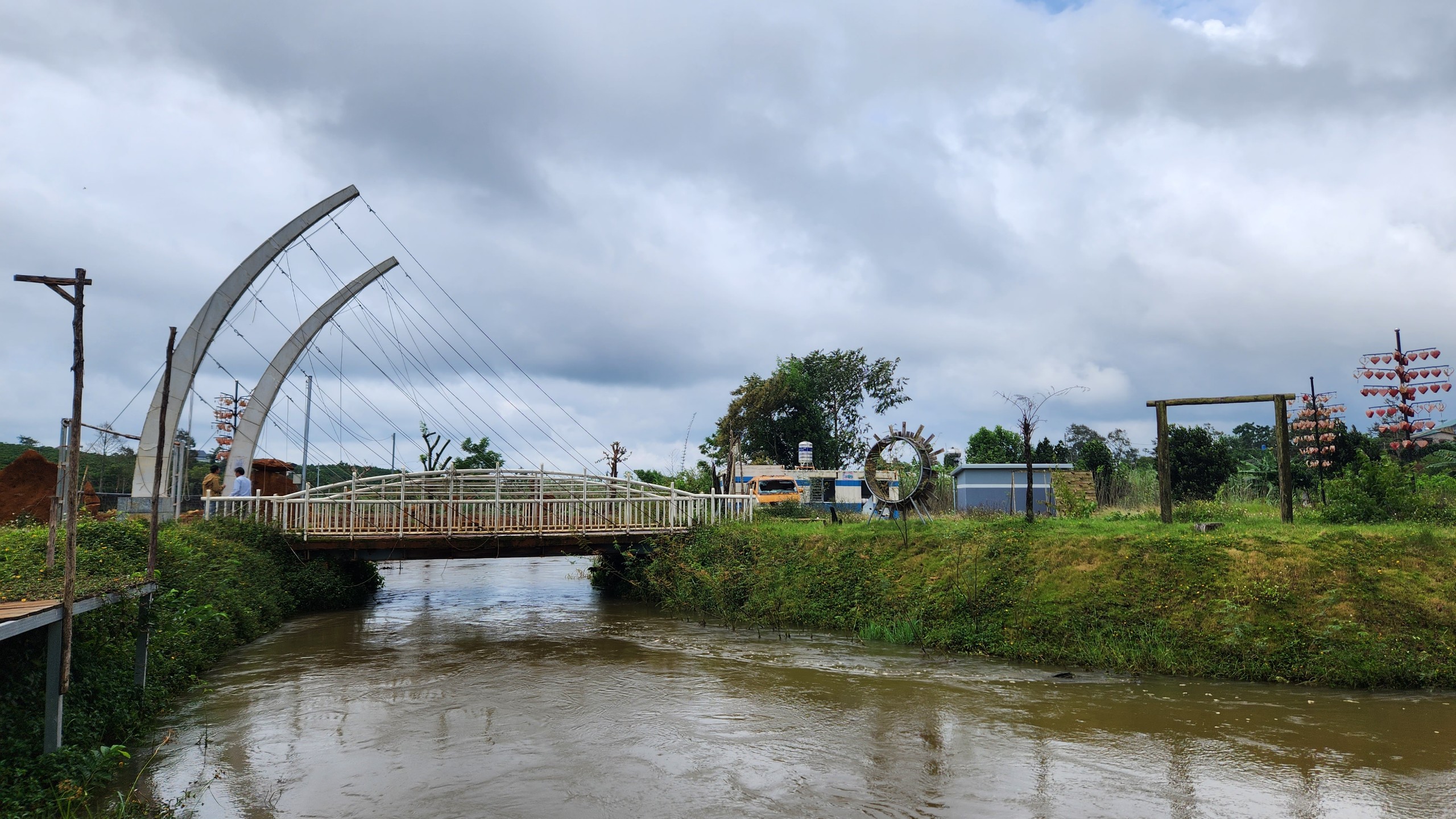 L&acirc;m Đồng: Buộc th&aacute;o dỡ cầu v&ocirc; chủ, x&acirc;y kh&ocirc;ng ph&eacute;p- Ảnh 1.