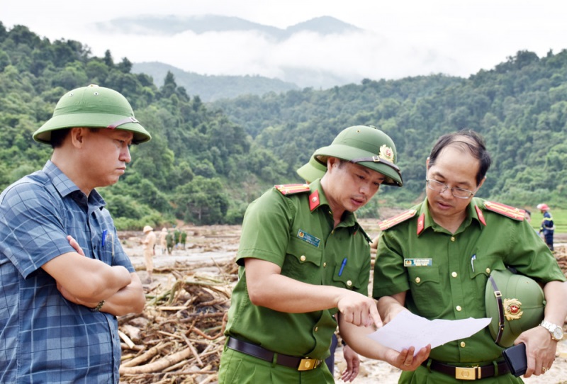 Lũ quét ở Mường Pồn: Đã tìm thấy thêm 2 thi thể nạn nhân mất tích- Ảnh 2. Lũ quét ở Mường Pồn: Đã tìm thấy thêm 2 thi thể nạn nhân mất tích- Ảnh 2.