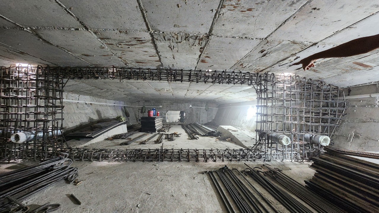 Cận cảnh sửa chữa hư hỏng bên trong dầm hộp cầu Trà Khúc- Ảnh 5. Cận cảnh sửa chữa hư hỏng bên trong dầm hộp cầu Trà Khúc- Ảnh 5.