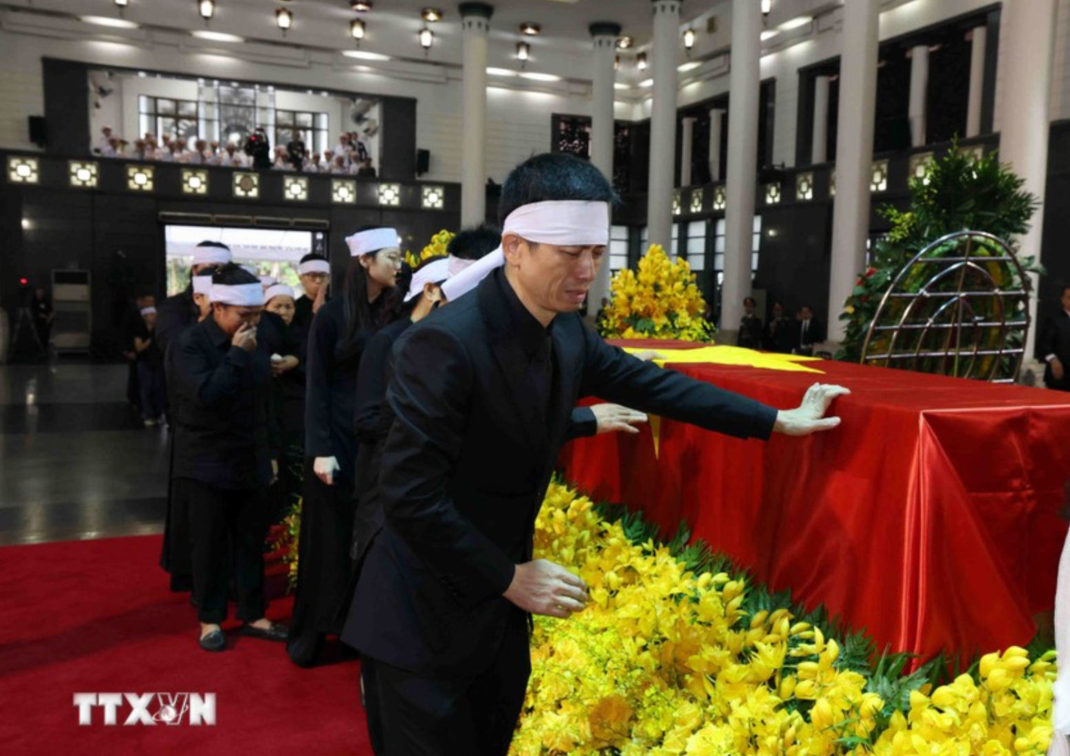 H&igrave;nh ảnh gia quyến Tổng B&iacute; thư Nguyễn Ph&uacute; Trọng tại lễ Quốc tang- Ảnh 9.