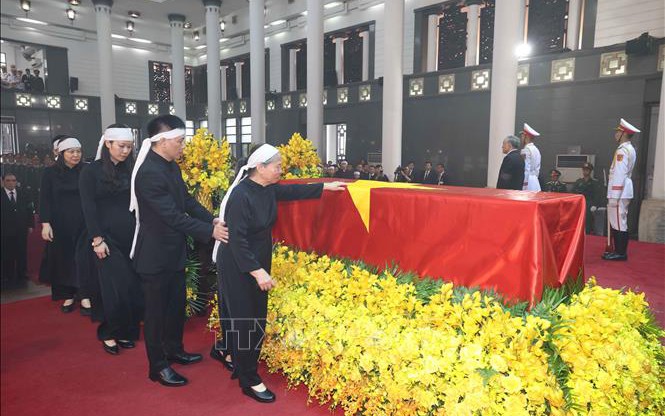 Những h&igrave;nh ảnh x&uacute;c động tại Lễ truy điệu Tổng B&iacute; thư Nguyễn Ph&uacute; Trọng