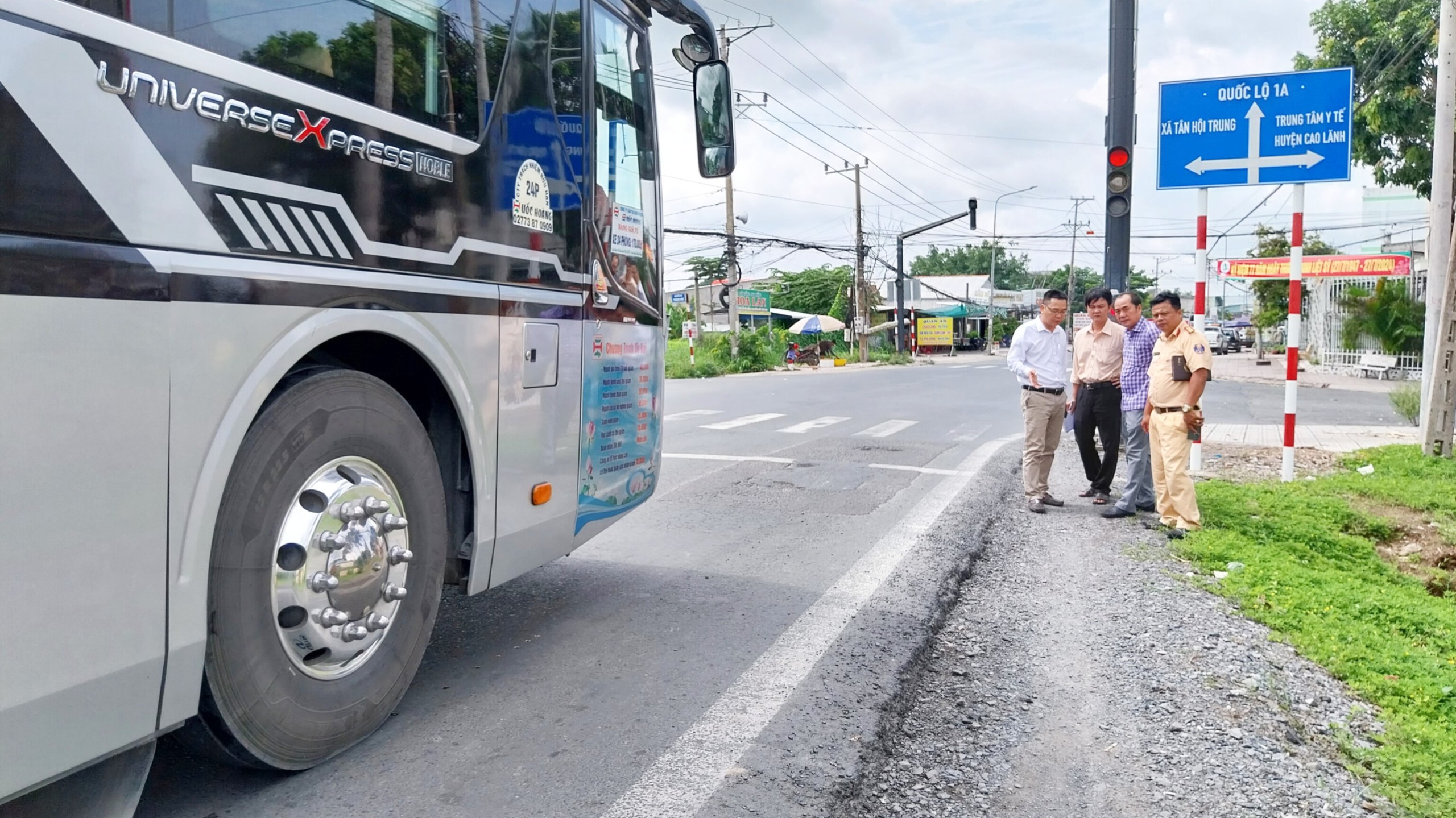 Đồng Th&aacute;p: Quyết liệt k&eacute;o giảm TNGT trong 6 th&aacute;ng cuối năm 2024- Ảnh 3.