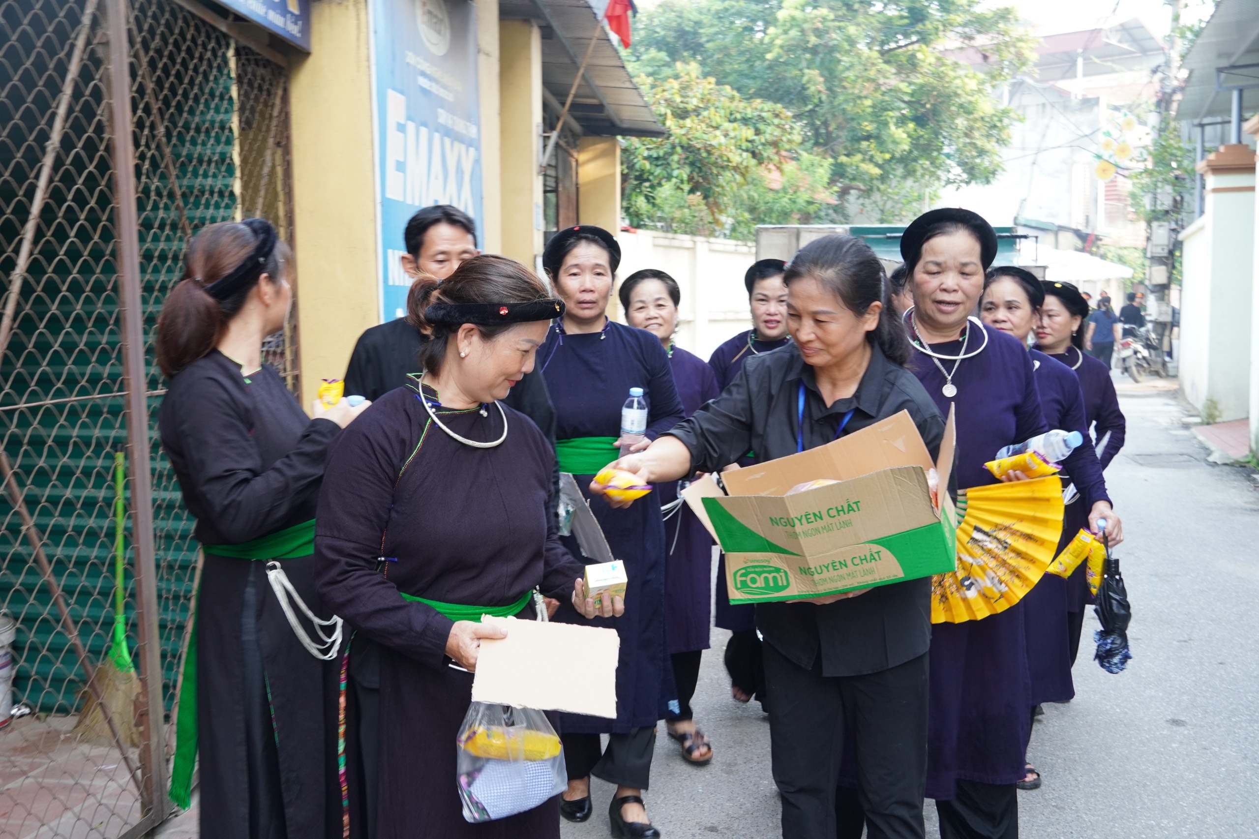 Những h&igrave;nh ảnh đậm t&igrave;nh người trong lễ Quốc tang- Ảnh 7.