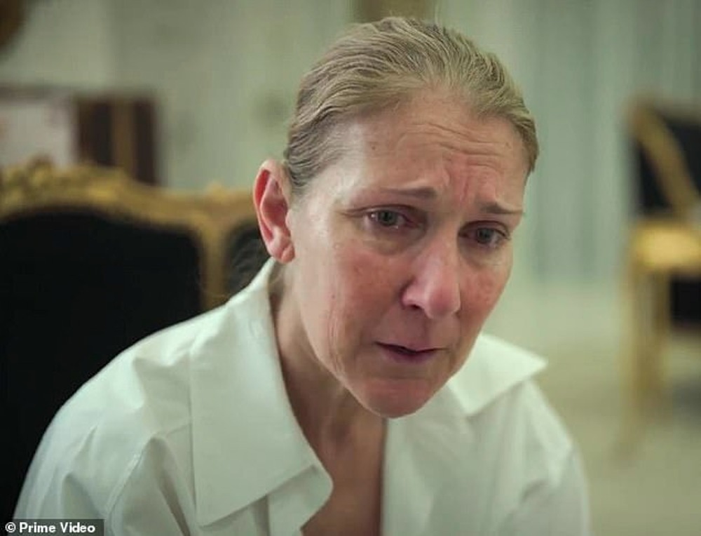 Khán giả rơi nước mắt, nổi da gà khi thấy Celine Dion biểu diễn ở Lễ khai mạc Olympic 2024- Ảnh 2. Khán giả rơi nước mắt, nổi da gà khi thấy Celine Dion biểu diễn ở Lễ khai mạc Olympic 2024- Ảnh 2.