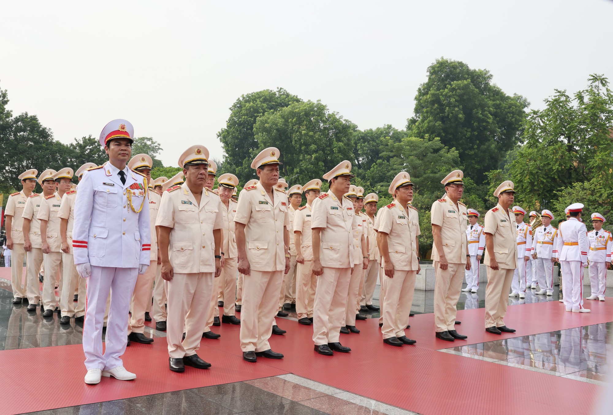 L&atilde;nh đạo Đảng, Nh&agrave; nước viếng Chủ tịch Hồ Ch&iacute; Minh v&agrave; c&aacute;c Anh h&ugrave;ng liệt sĩ- Ảnh 8.