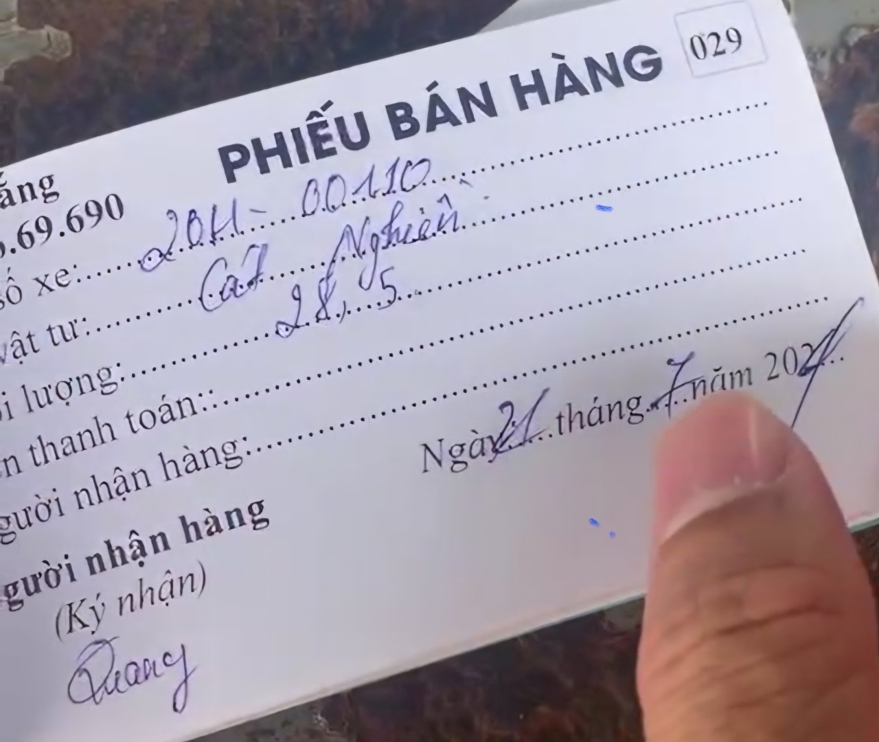 Vụ nạo v&eacute;t l&ograve;ng hồ N&uacute;i Cốc: Kho&aacute;ng sản chưa đấu gi&aacute; đ&atilde; đem b&aacute;n- Ảnh 3.