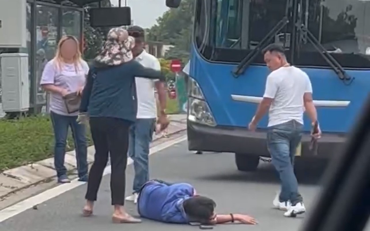 TP.HCM: X&aacute;c minh t&agrave;i xế v&agrave; nh&acirc;n vi&ecirc;n xe bu&yacute;t ẩu đả với người đi đường