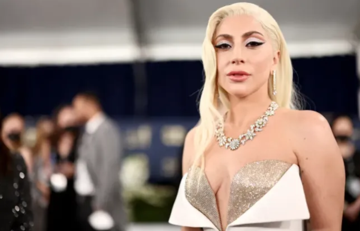 Lady Gaga "ngầm" khẳng định đ&atilde; đ&iacute;nh h&ocirc;n với bạn trai doanh nh&acirc;n- Ảnh 4.