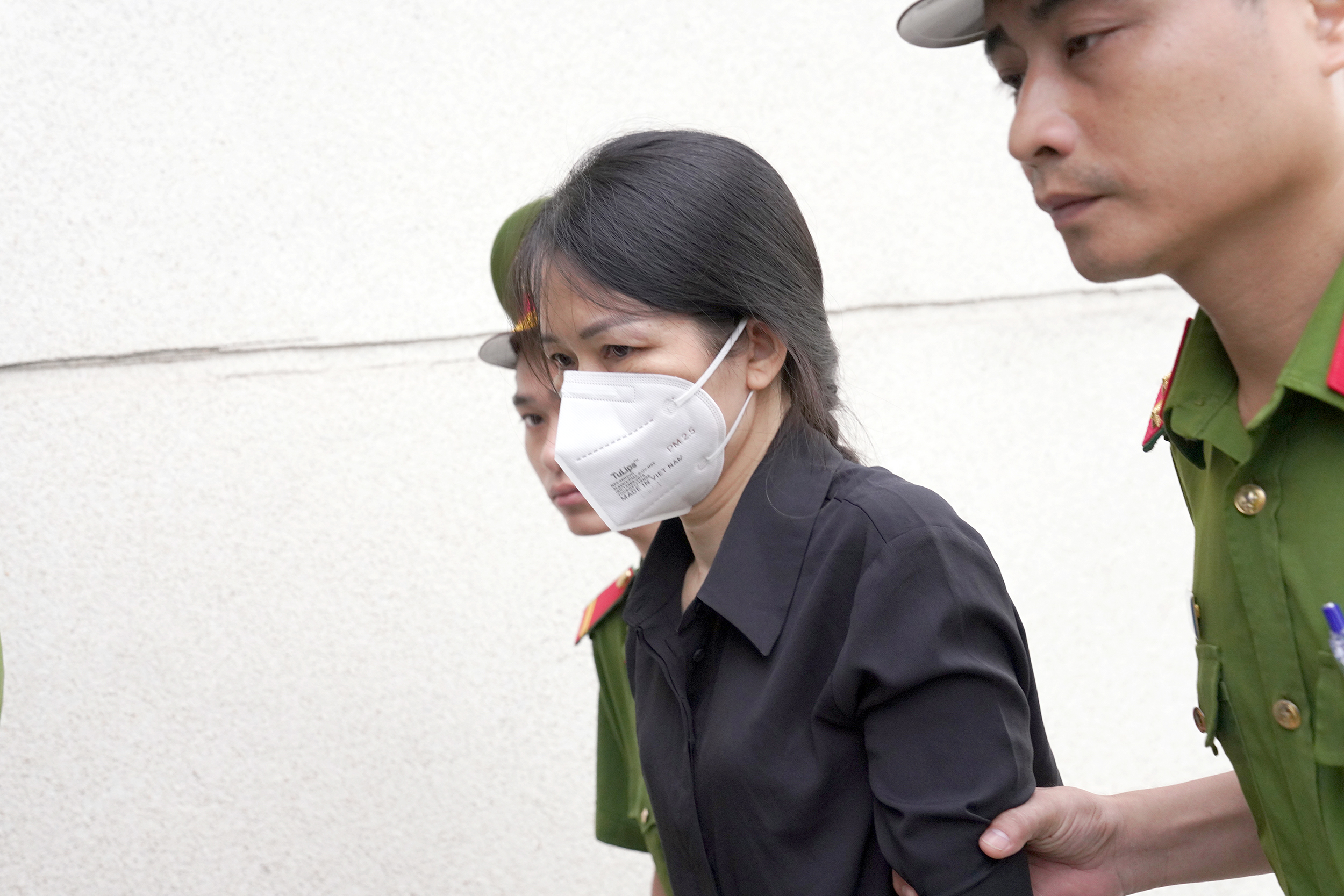 Cựu Chủ tịch FLC Trịnh Văn Quyết bật kh&oacute;c, n&oacute;i lời sau c&ugrave;ng- Ảnh 2.