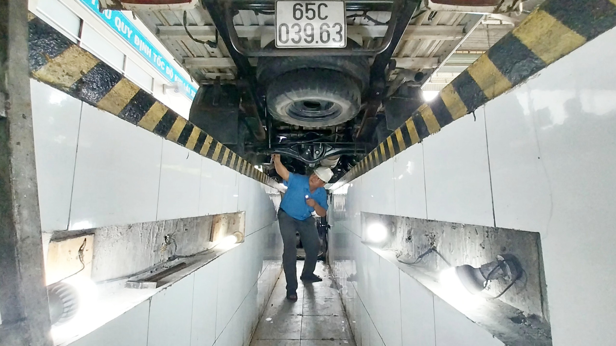 V&igrave; sao c&aacute;c trạm đăng kiểm ở An Giang th&ocirc;ng tho&aacute;ng?- Ảnh 2.